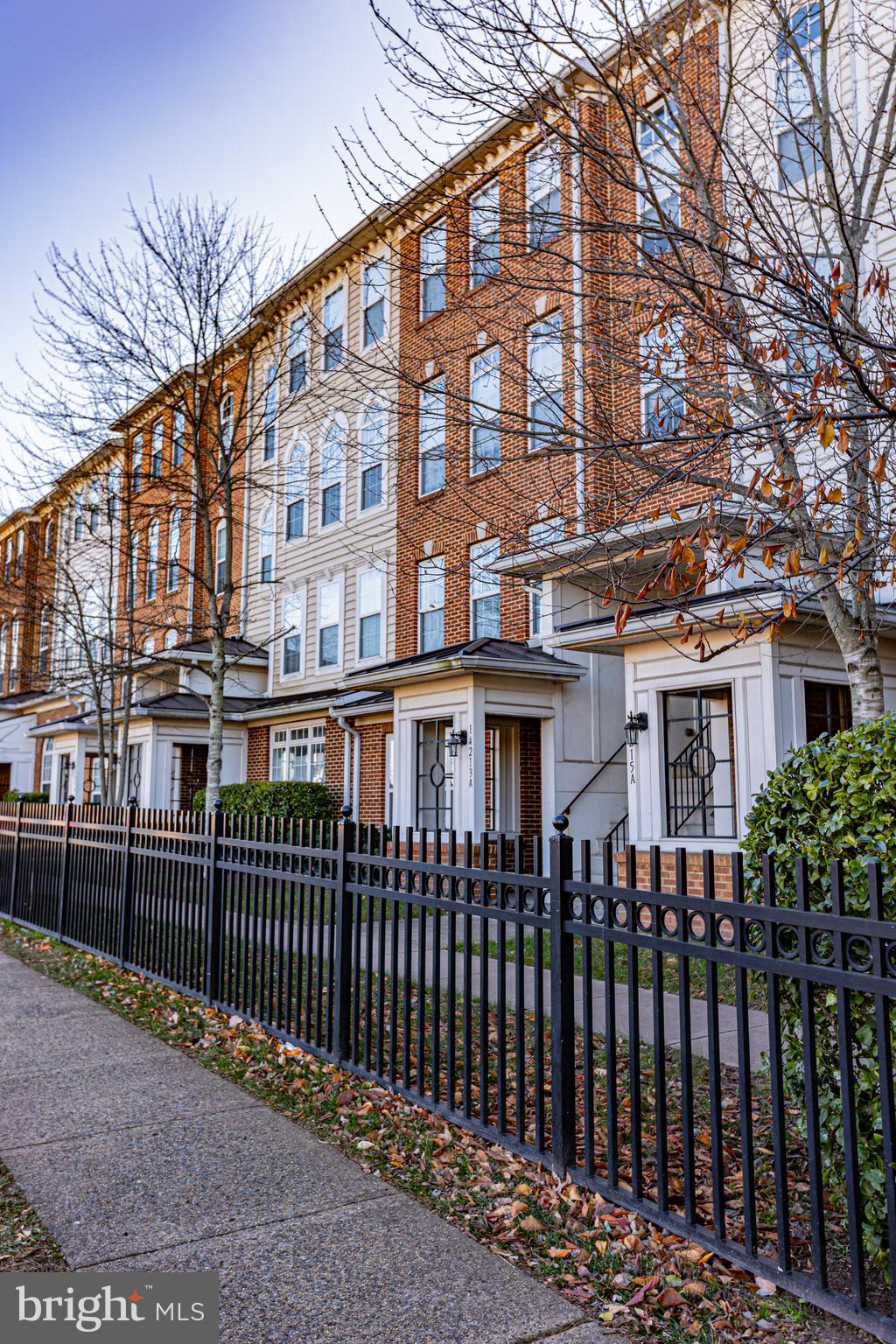 CENTREVILLE CROSSING - Residential