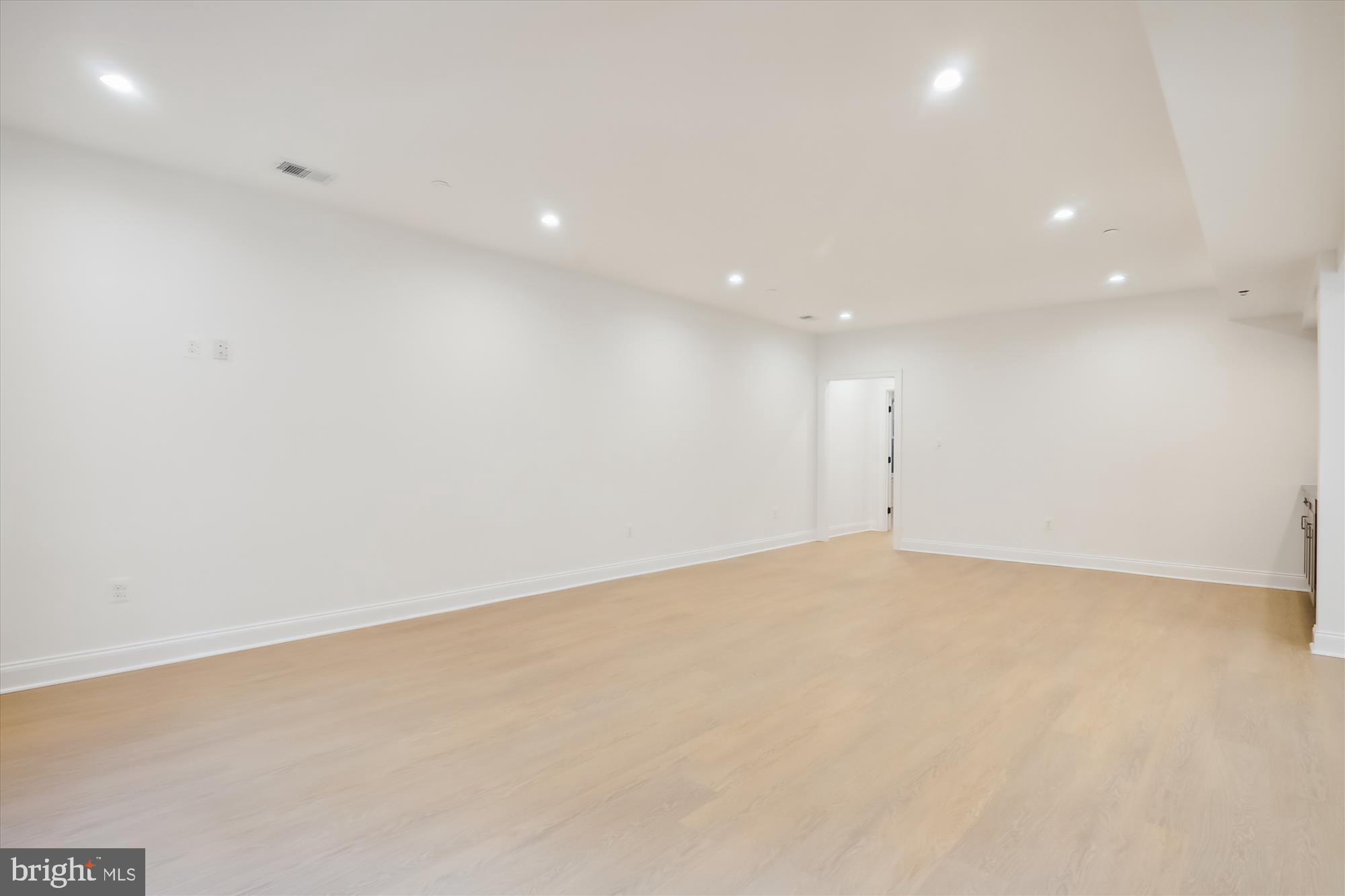 CHEVY CHASE MANOR - Residential