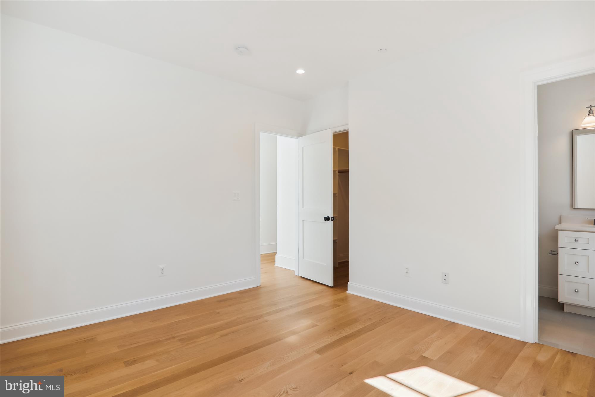 CHEVY CHASE MANOR - Residential