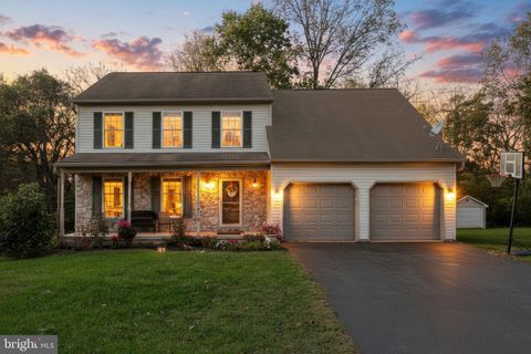 214 HOLLY LANE LANCASTER PA 17602