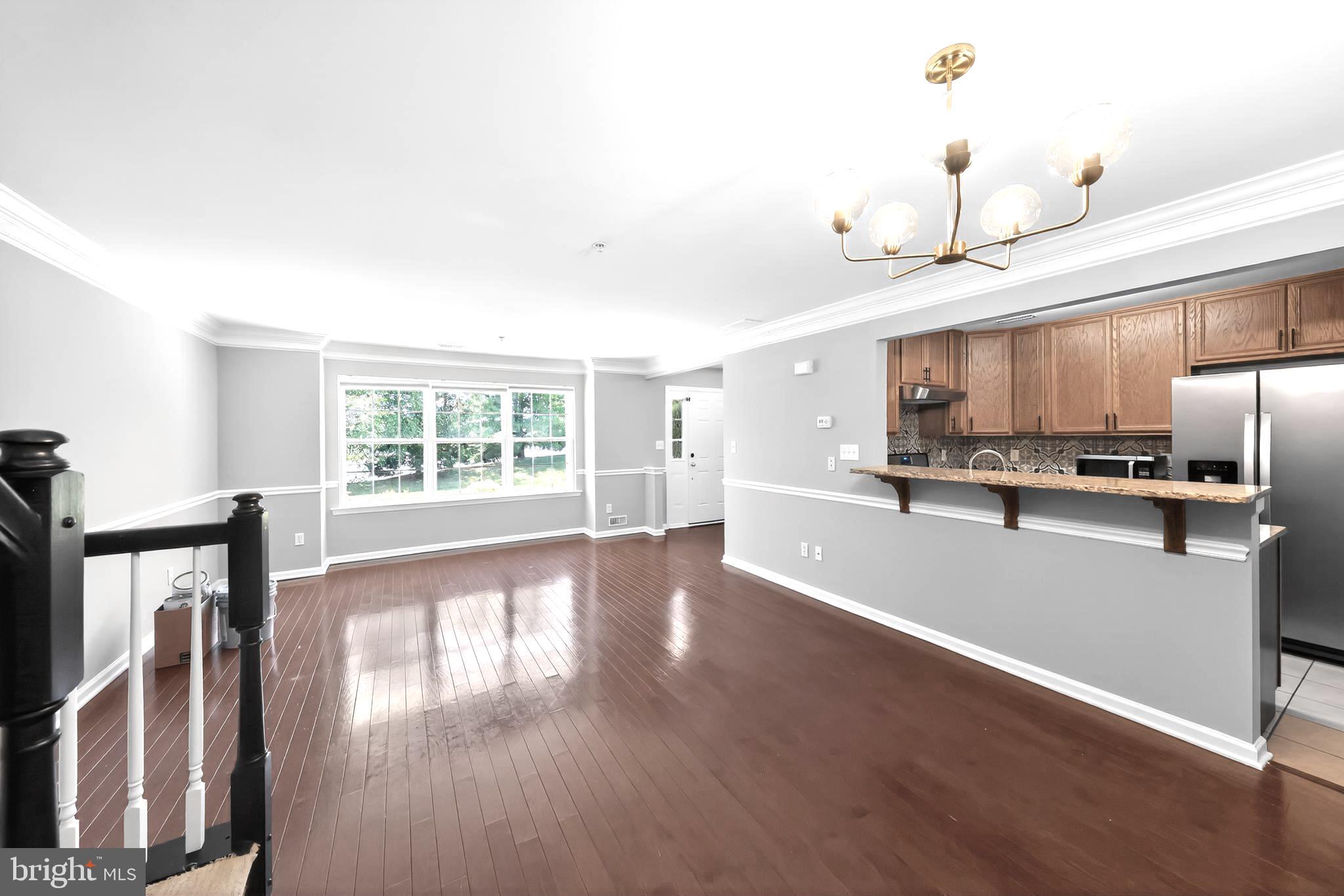 2103 LEXINGTON