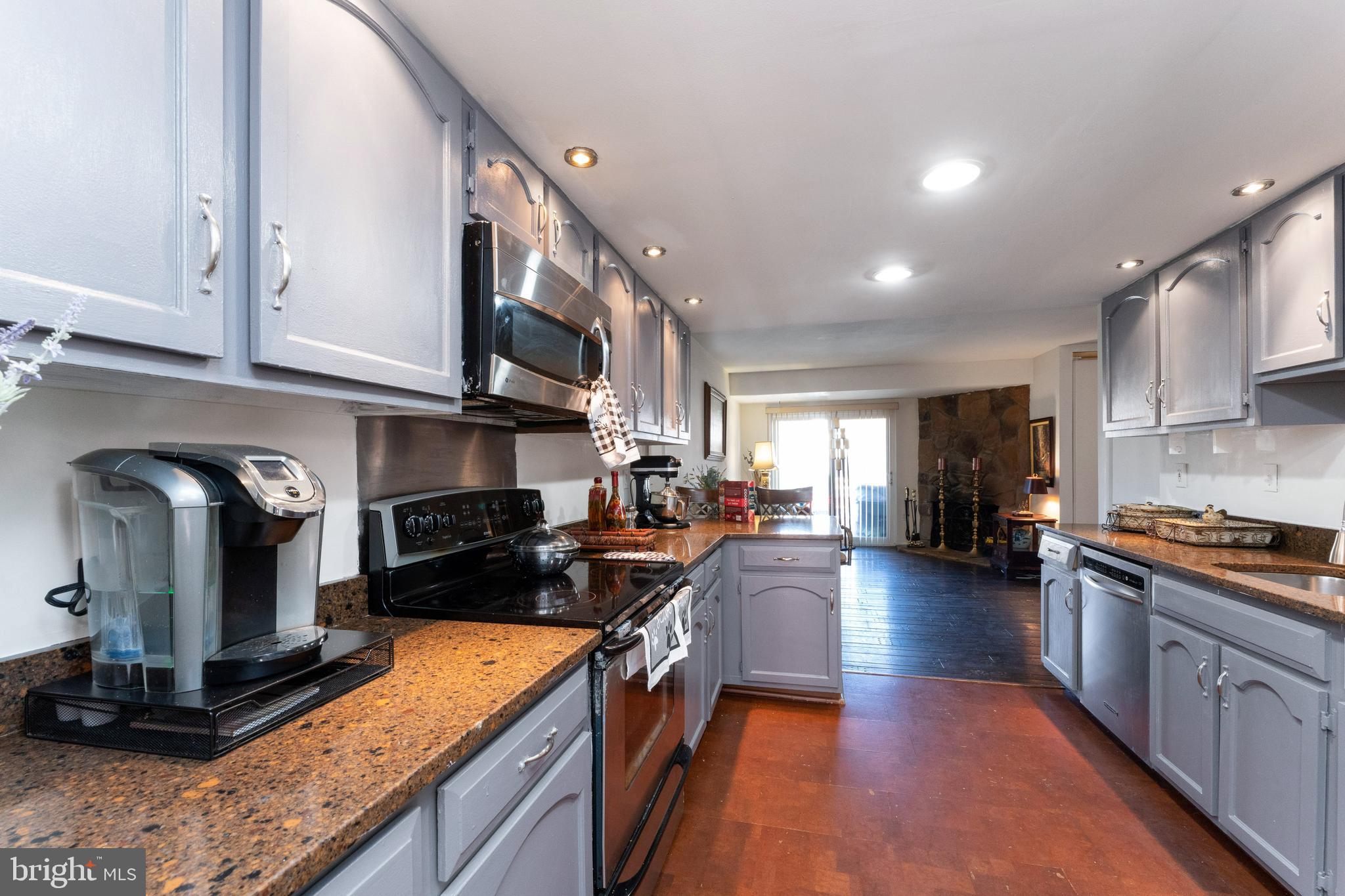 WATERS EDGE - Residential