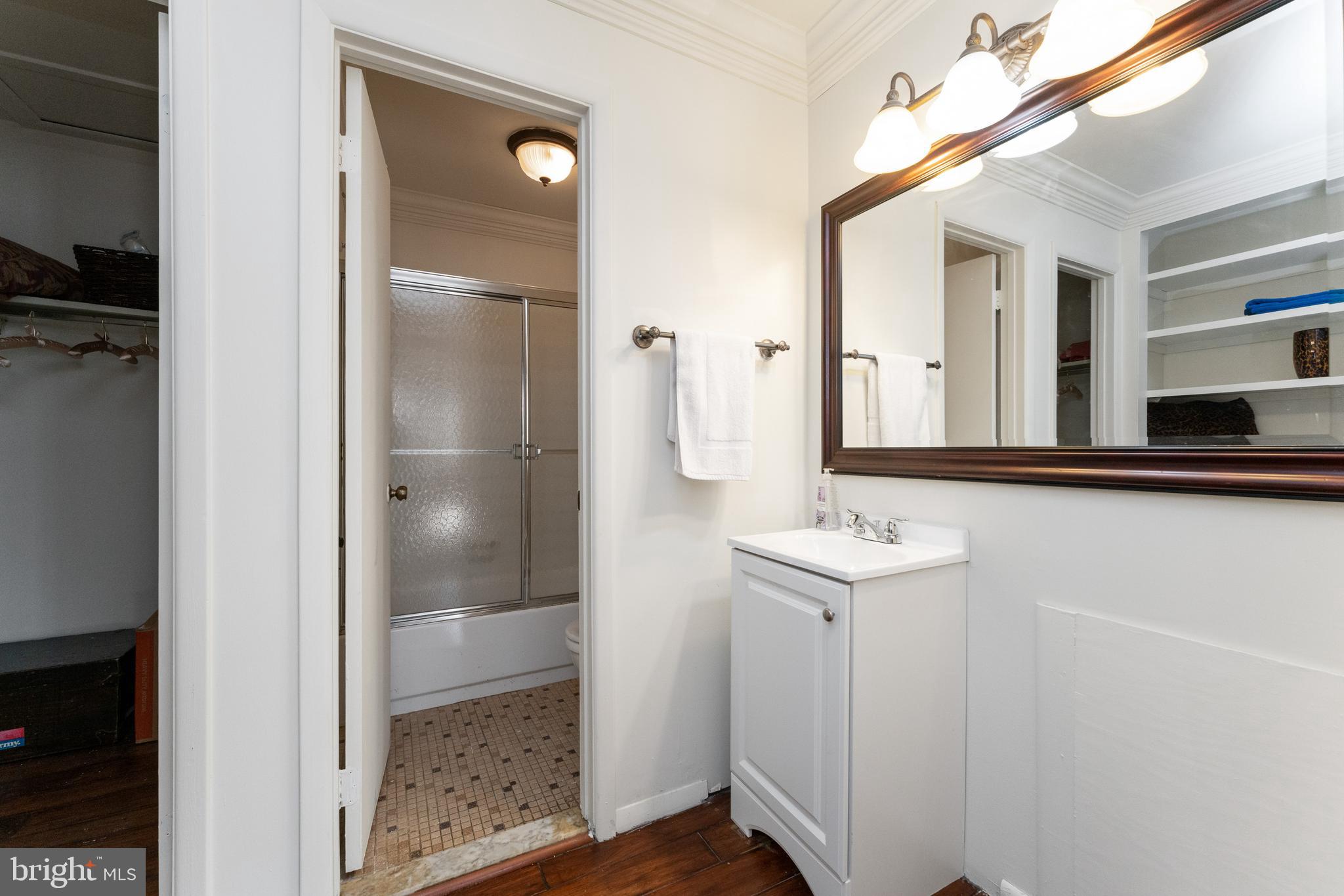 WATERS EDGE - Residential