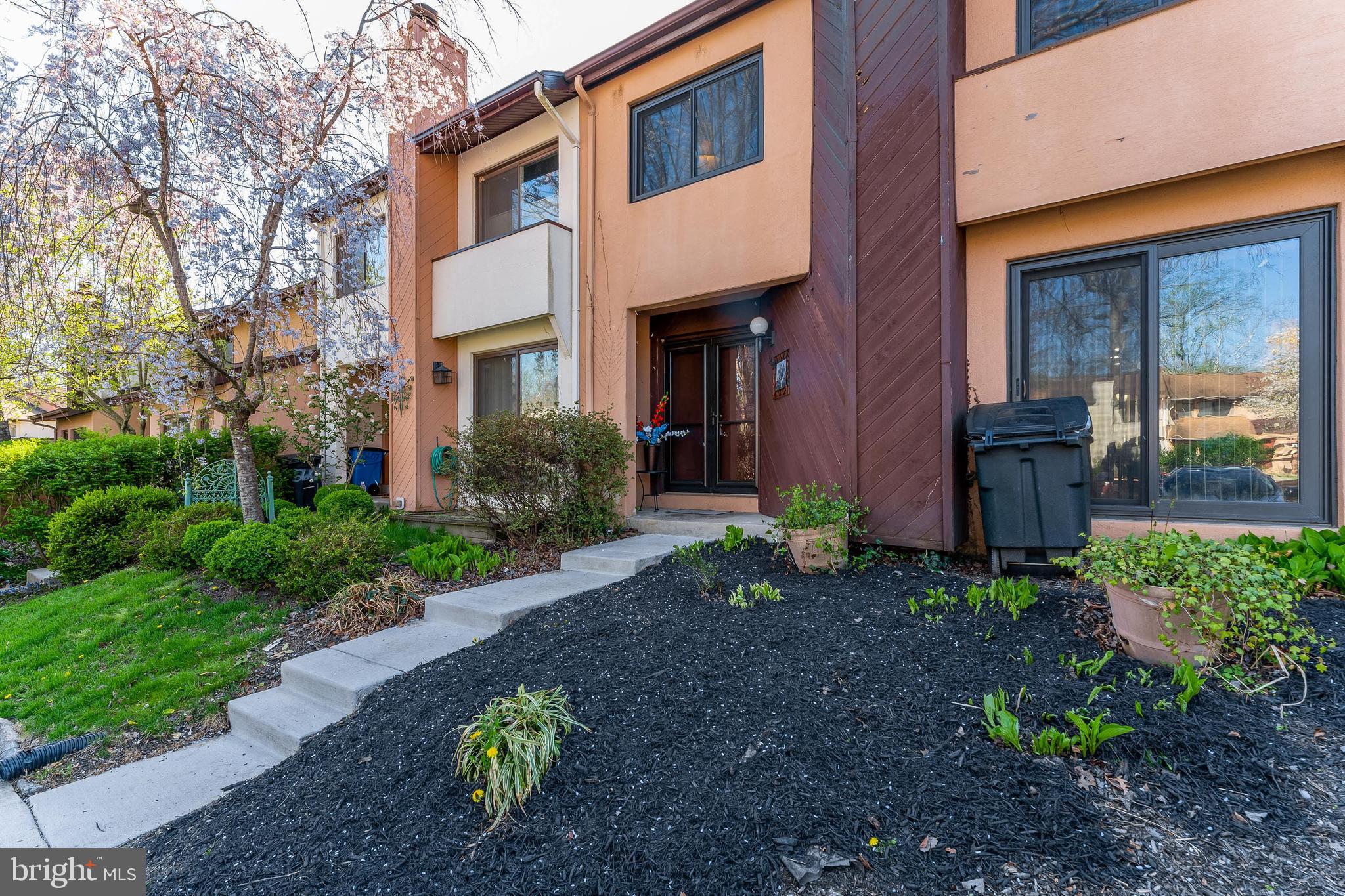 WATERS EDGE - Residential