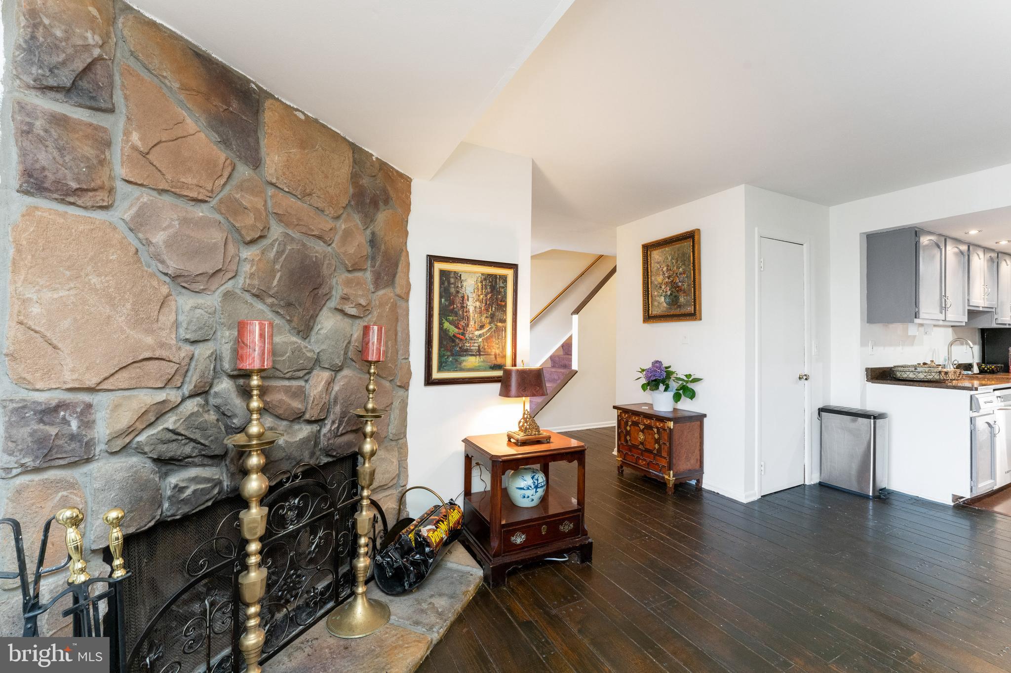 WATERS EDGE - Residential