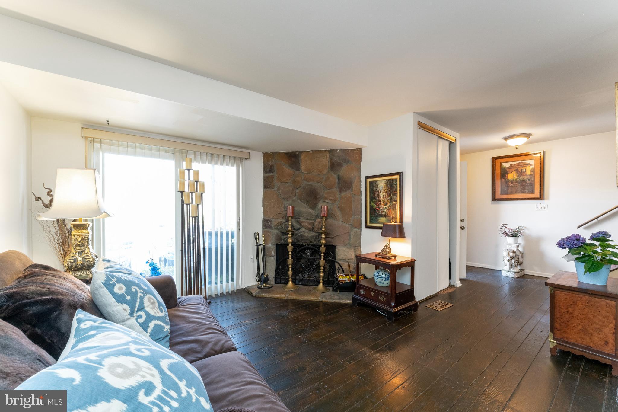 WATERS EDGE - Residential