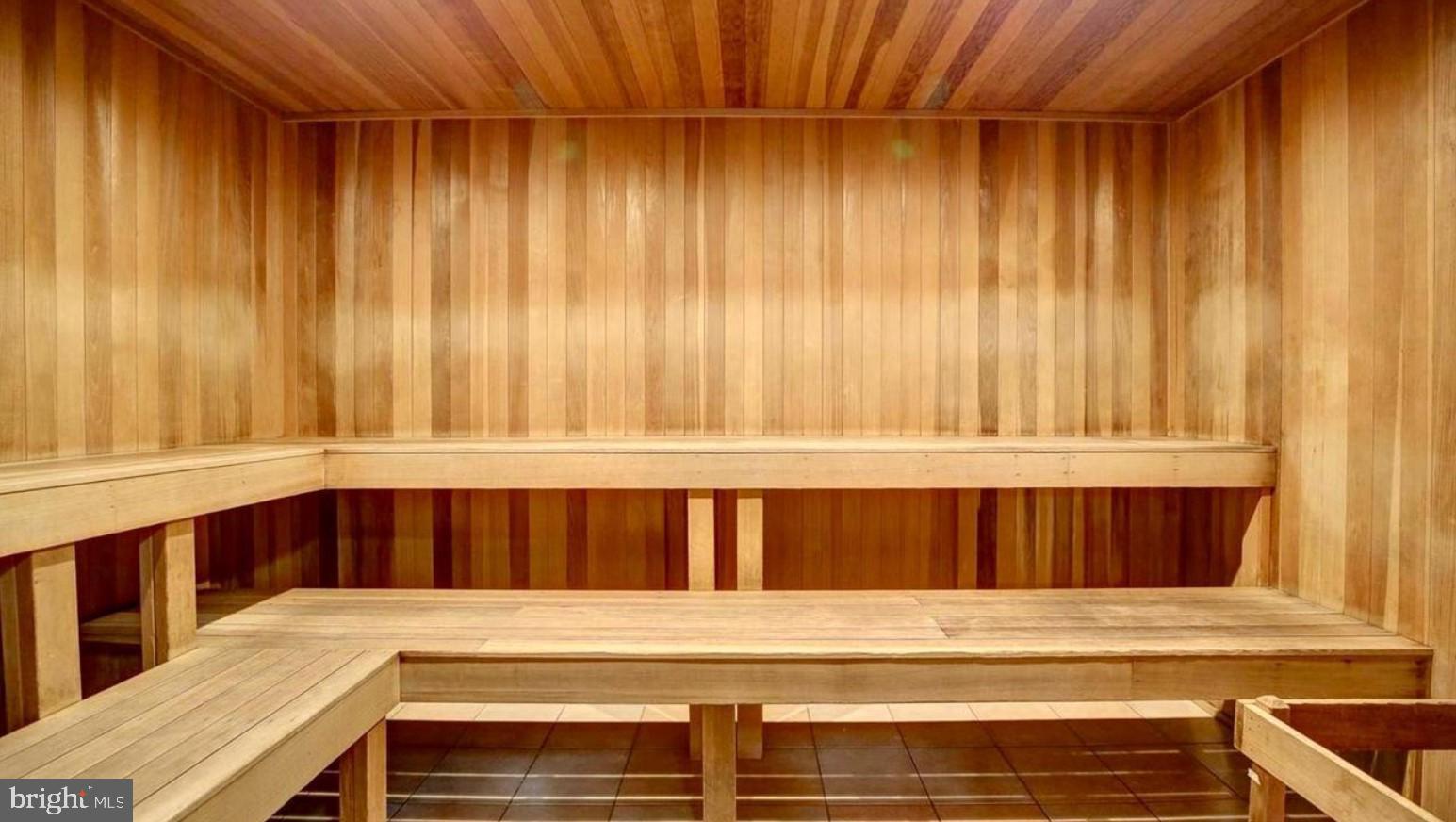 RIVER PLACE WEST - Residential Lease