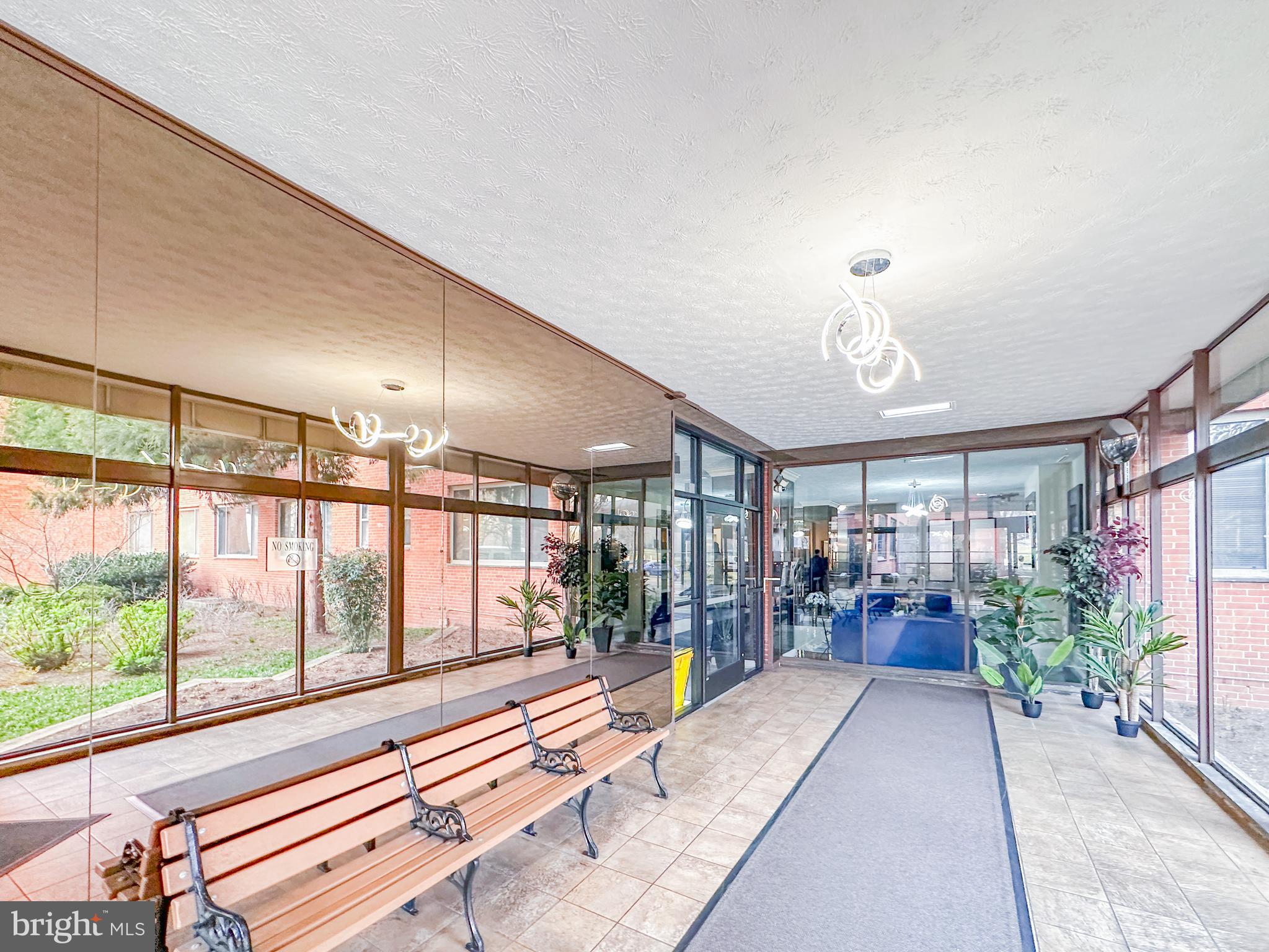 RIVER PLACE WEST - Residential Lease