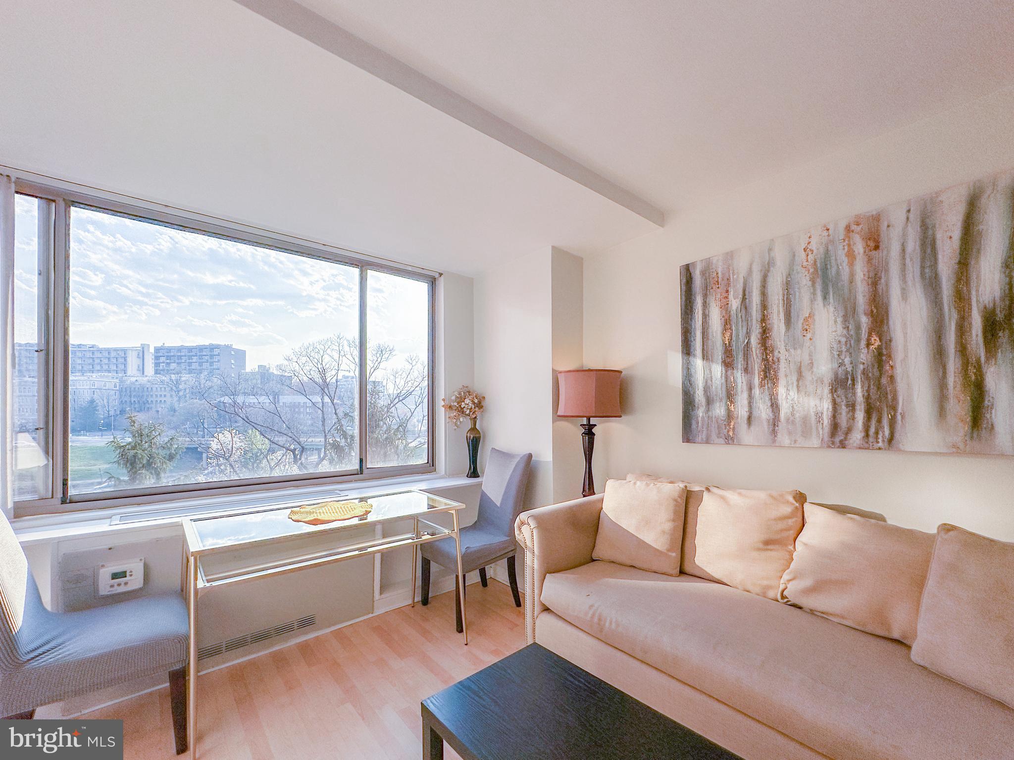 RIVER PLACE WEST - Residential Lease