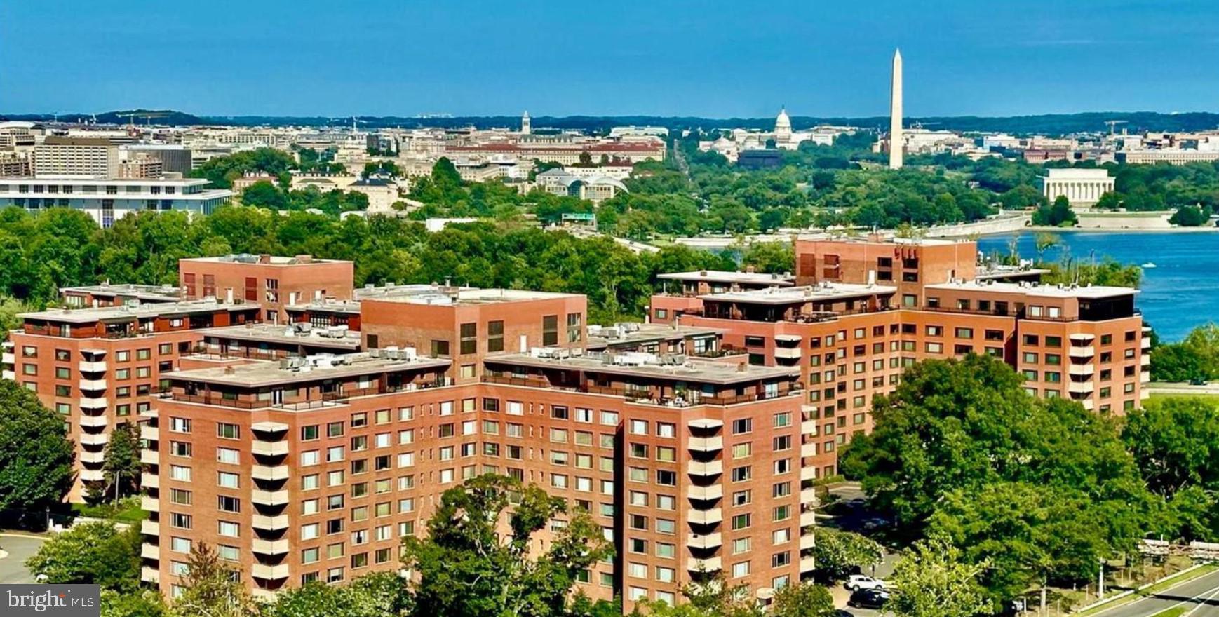 RIVER PLACE WEST - Residential Lease