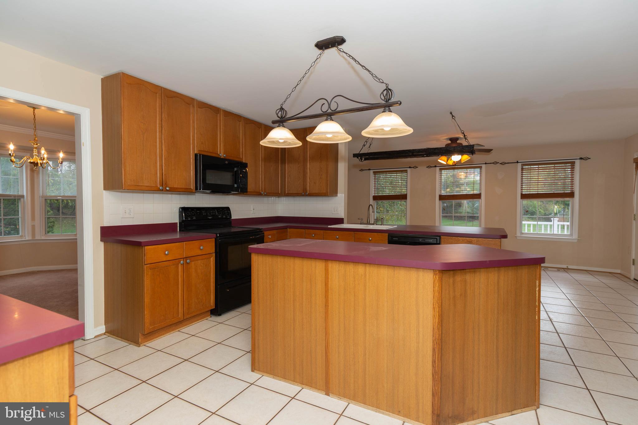 LOCUST HILL - Residential Lease