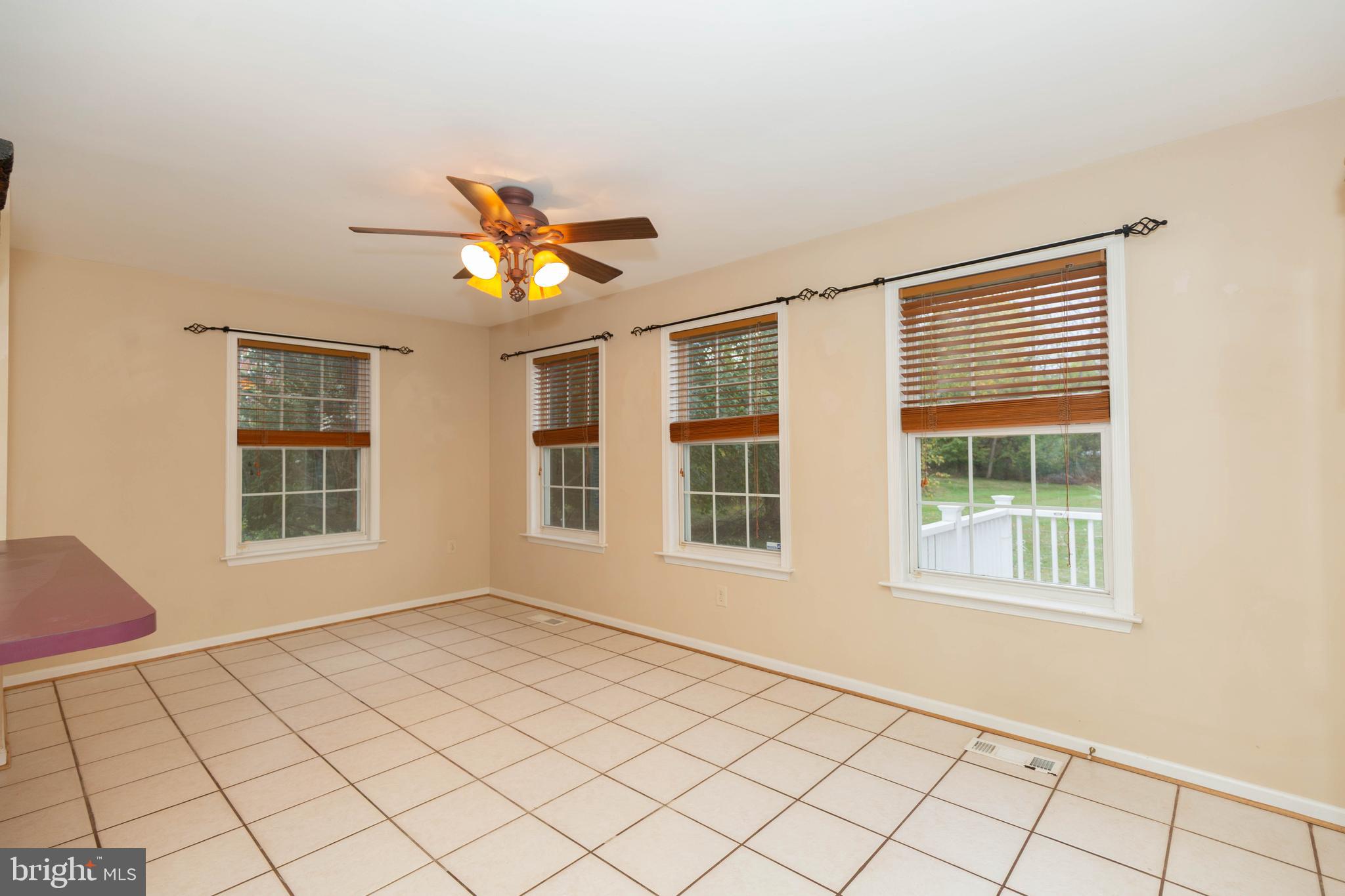 LOCUST HILL - Residential Lease