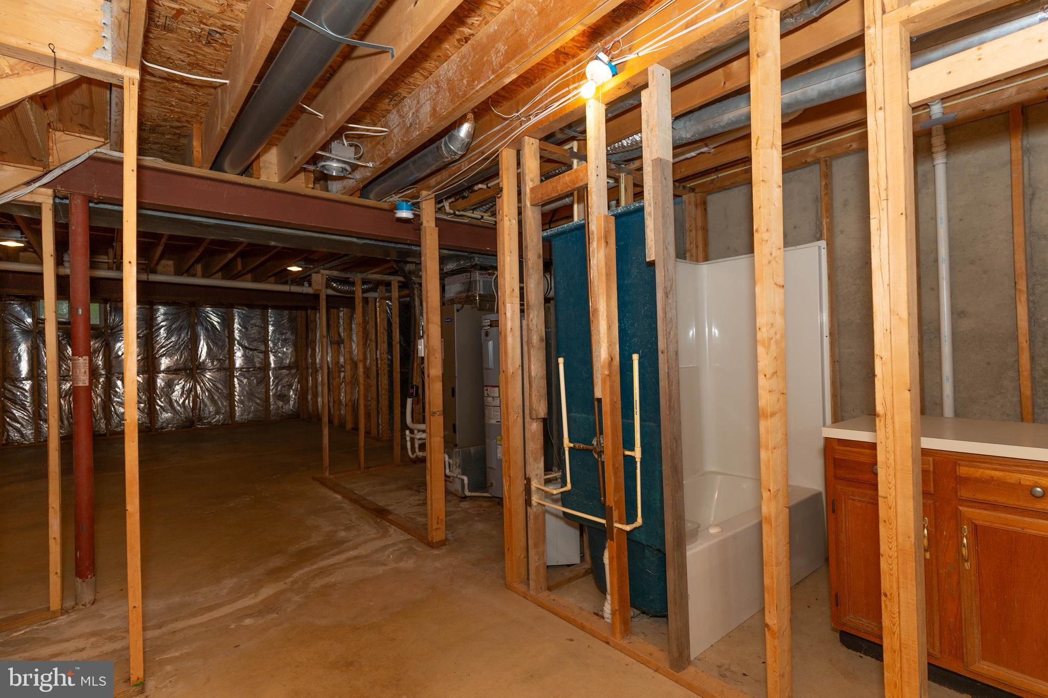 LOCUST HILL - Residential Lease