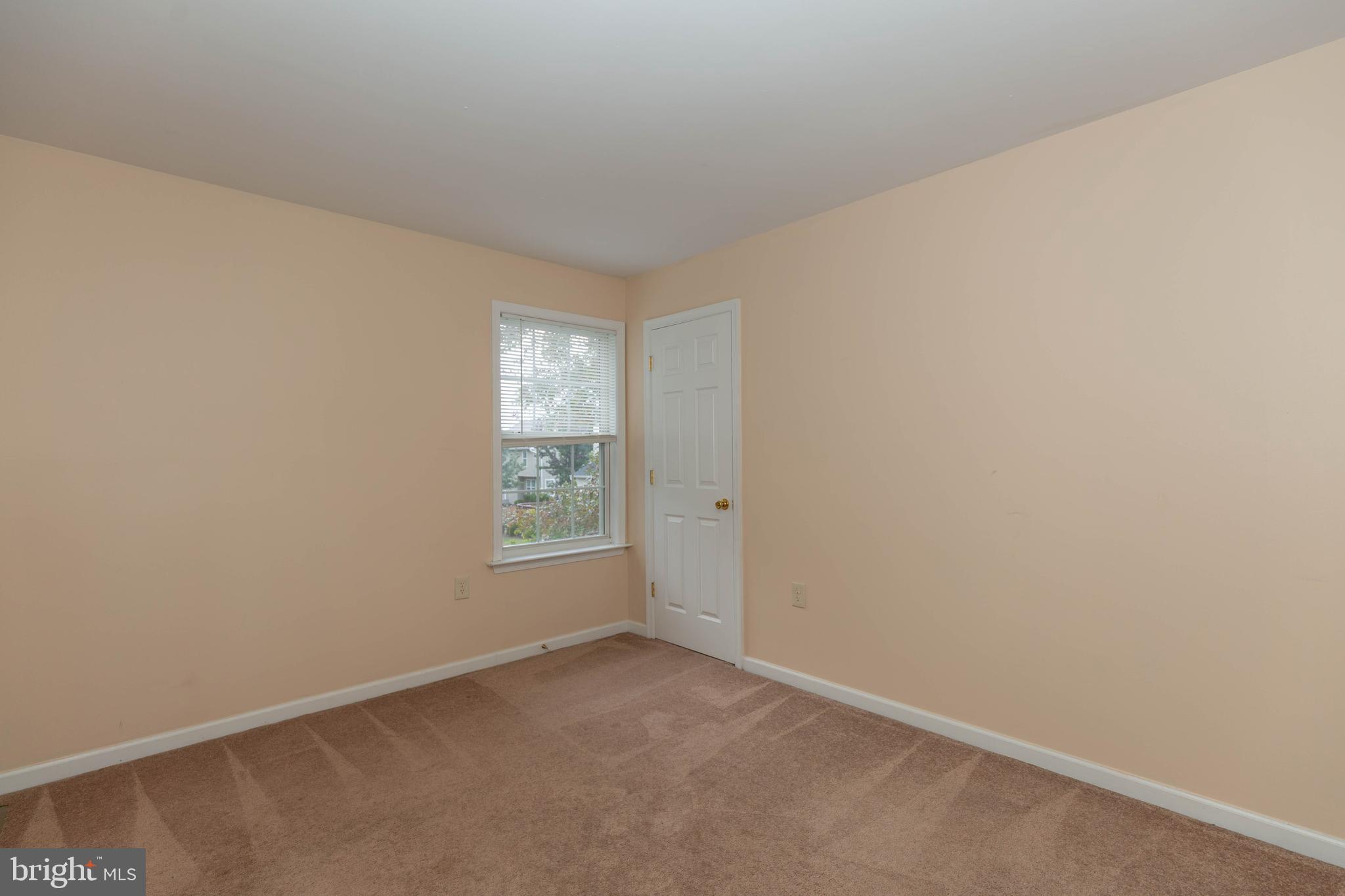 LOCUST HILL - Residential Lease