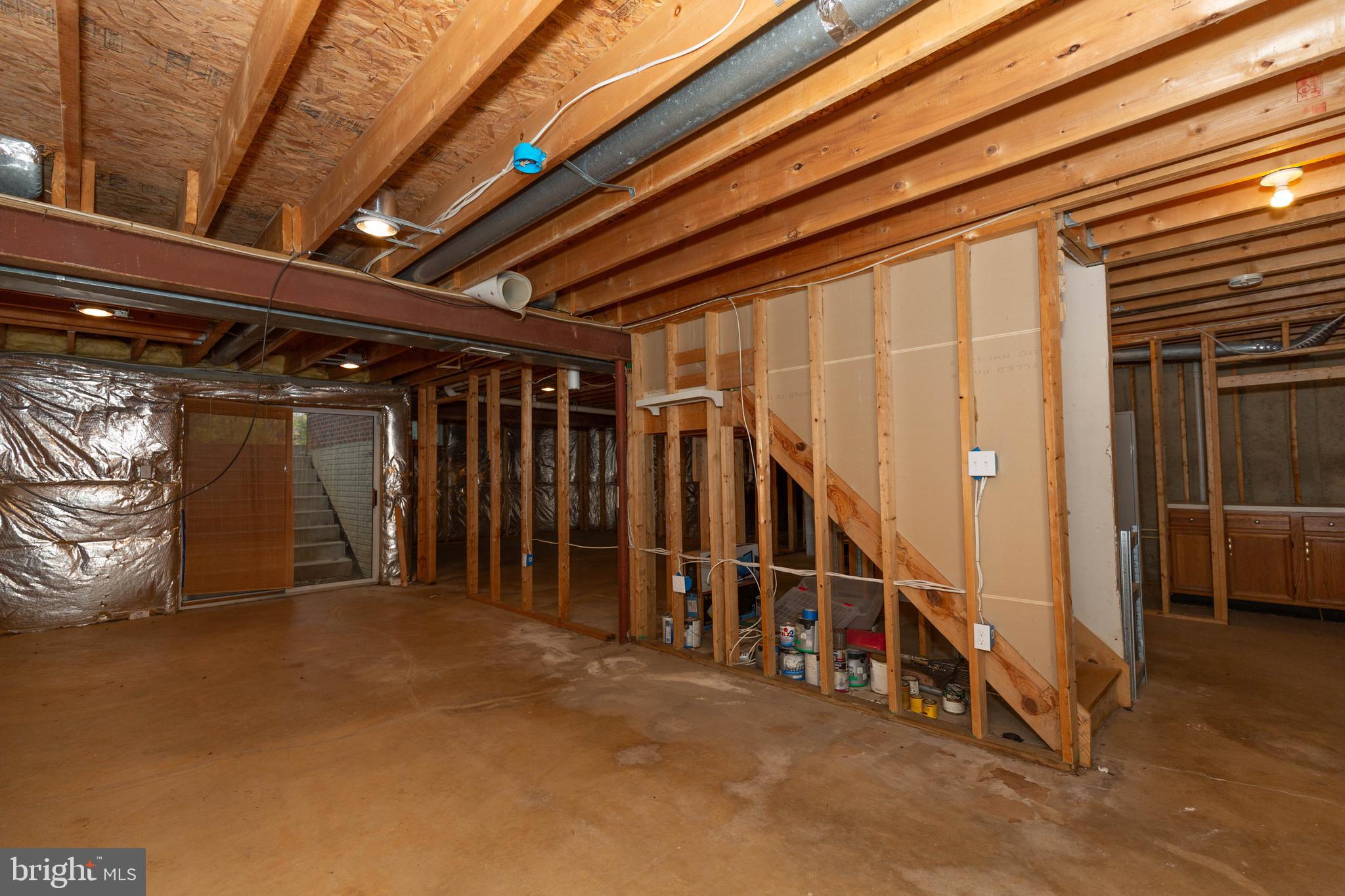 LOCUST HILL - Residential Lease