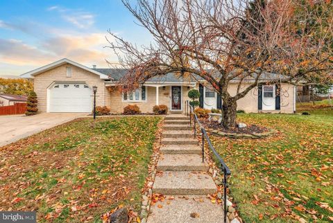 Photo of 4237 Kota Avenue, HARRISBURG, PA 17110 (MLS # PADA2056462)