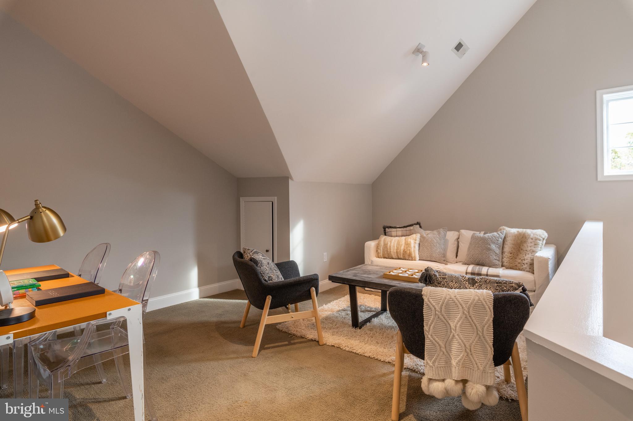 DEL RAY - Residential