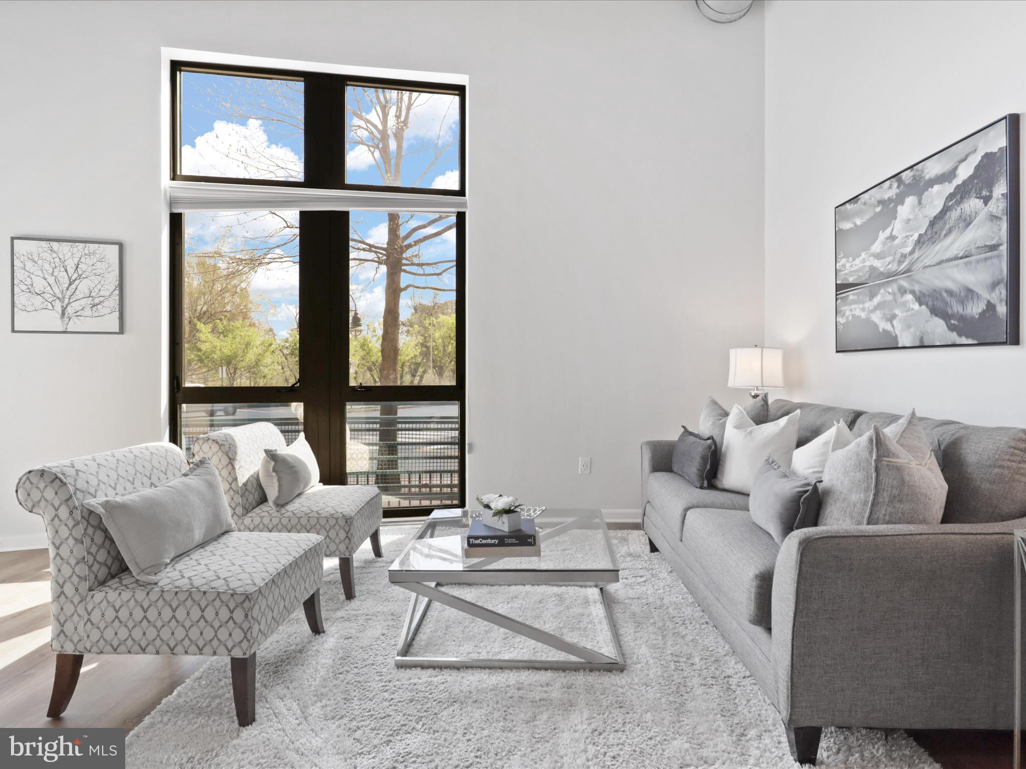 SHIRLINGTON VILLAGE - Residential