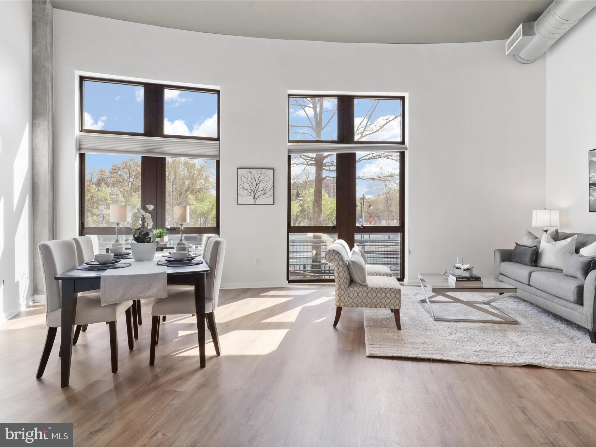 SHIRLINGTON VILLAGE - Residential