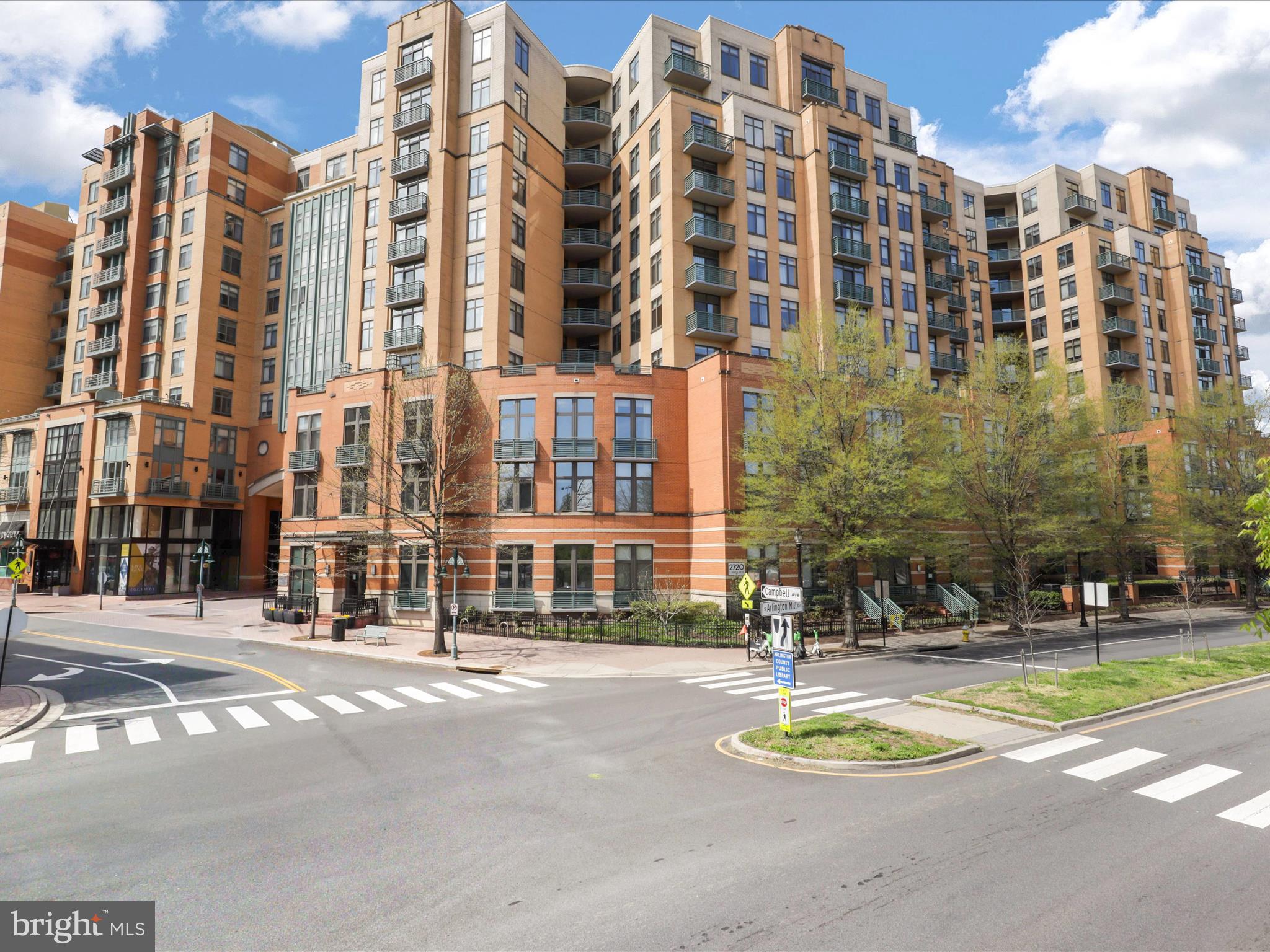 SHIRLINGTON VILLAGE - Residential