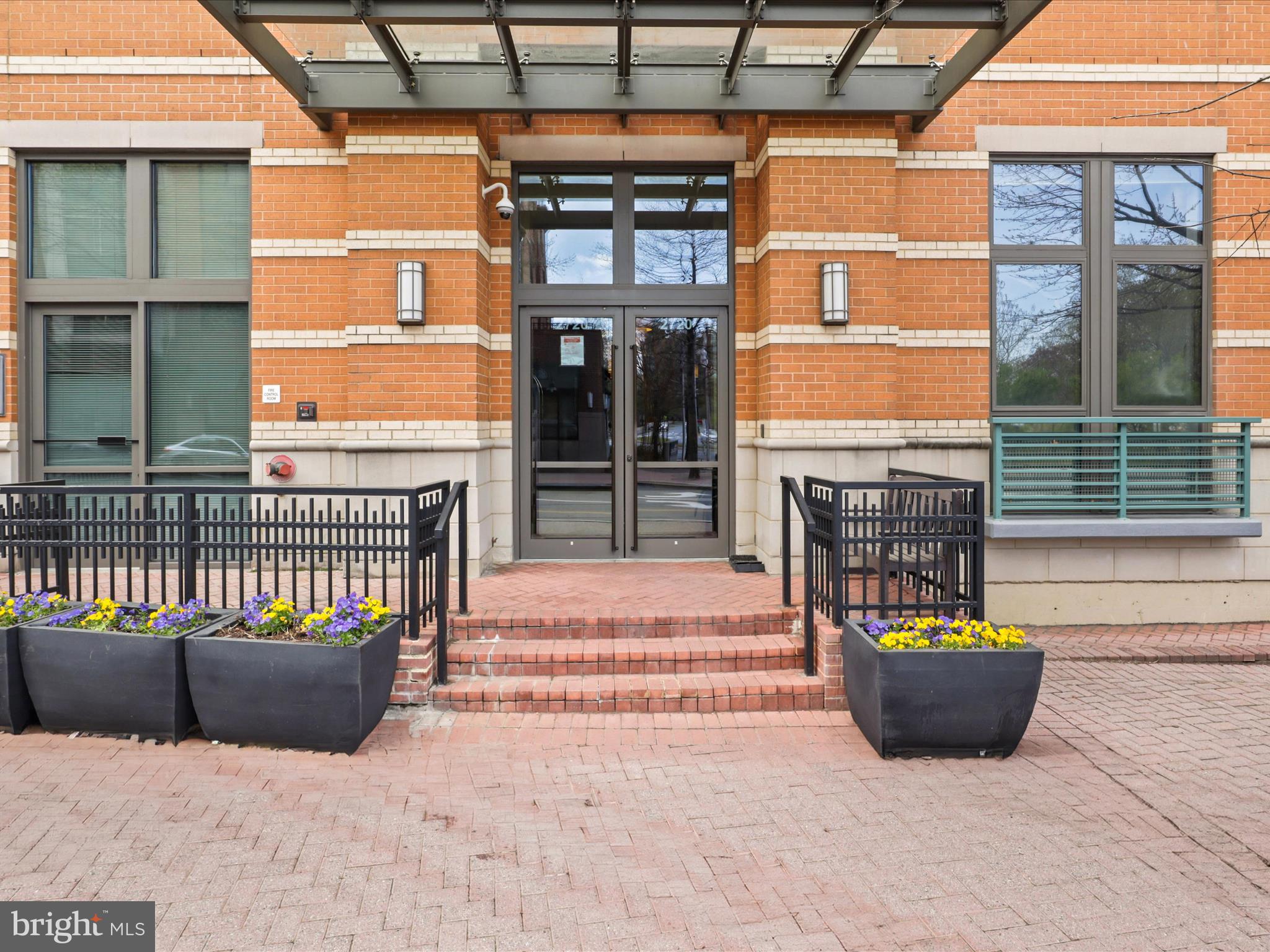 SHIRLINGTON VILLAGE - Residential