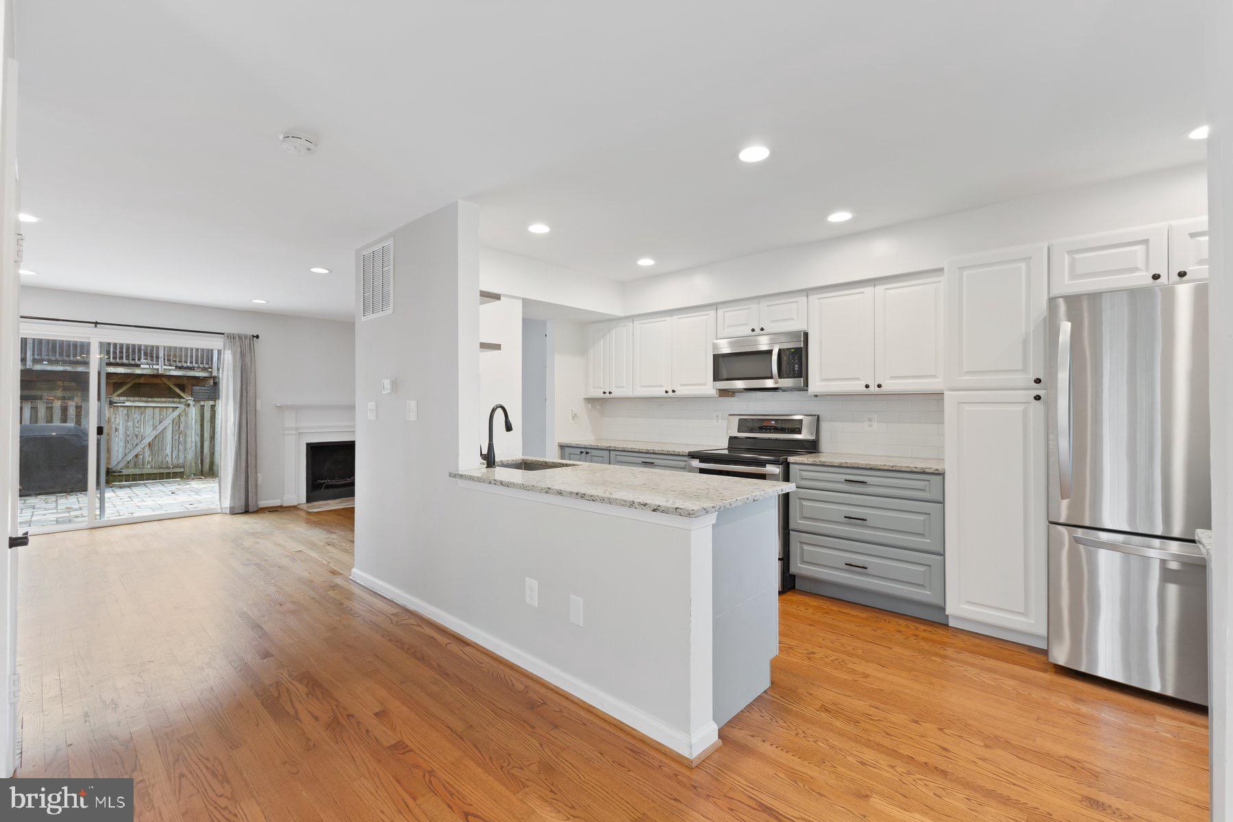 GLEN COVE - Residential