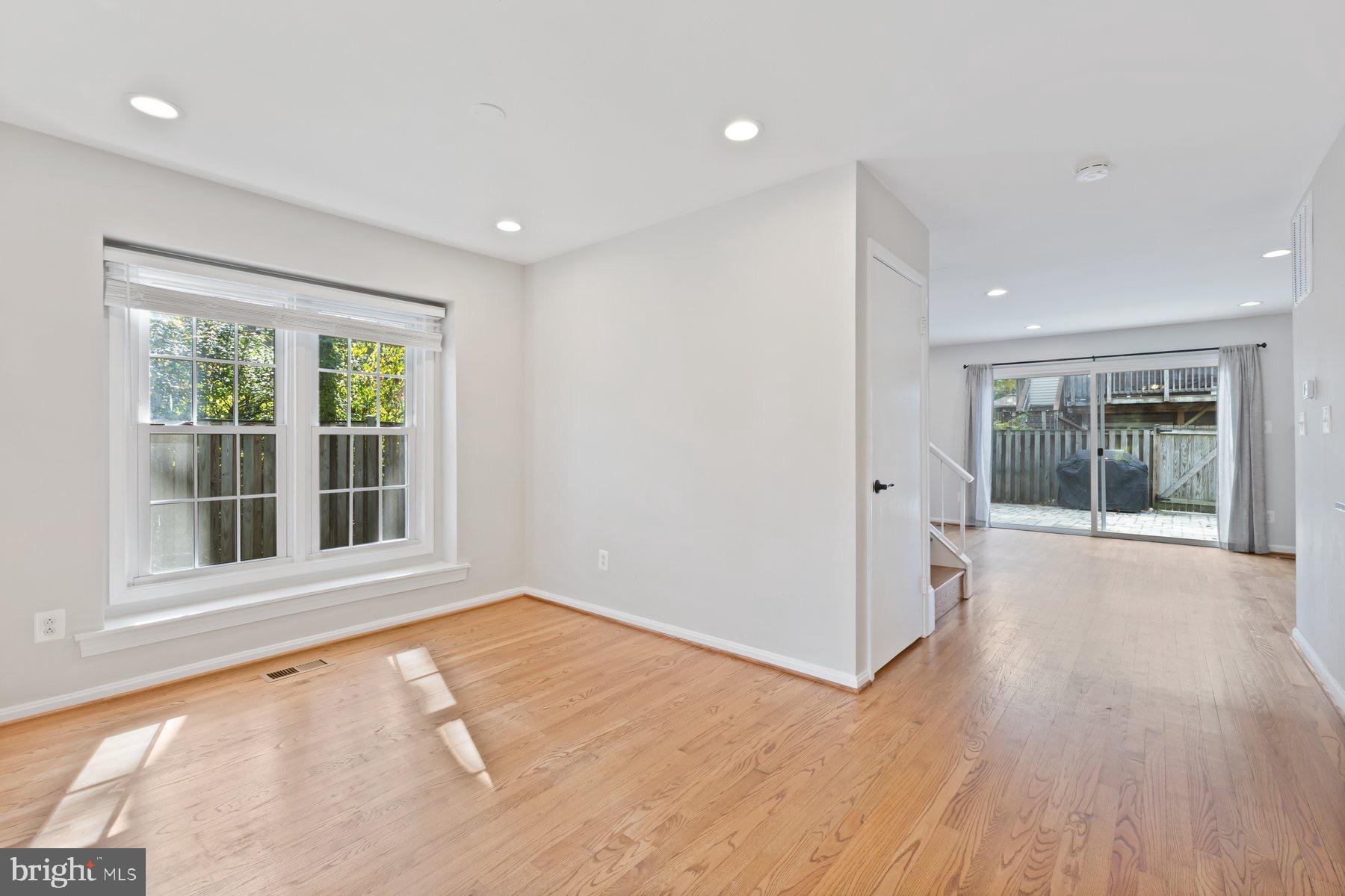 5431 CROWS NEST COURT