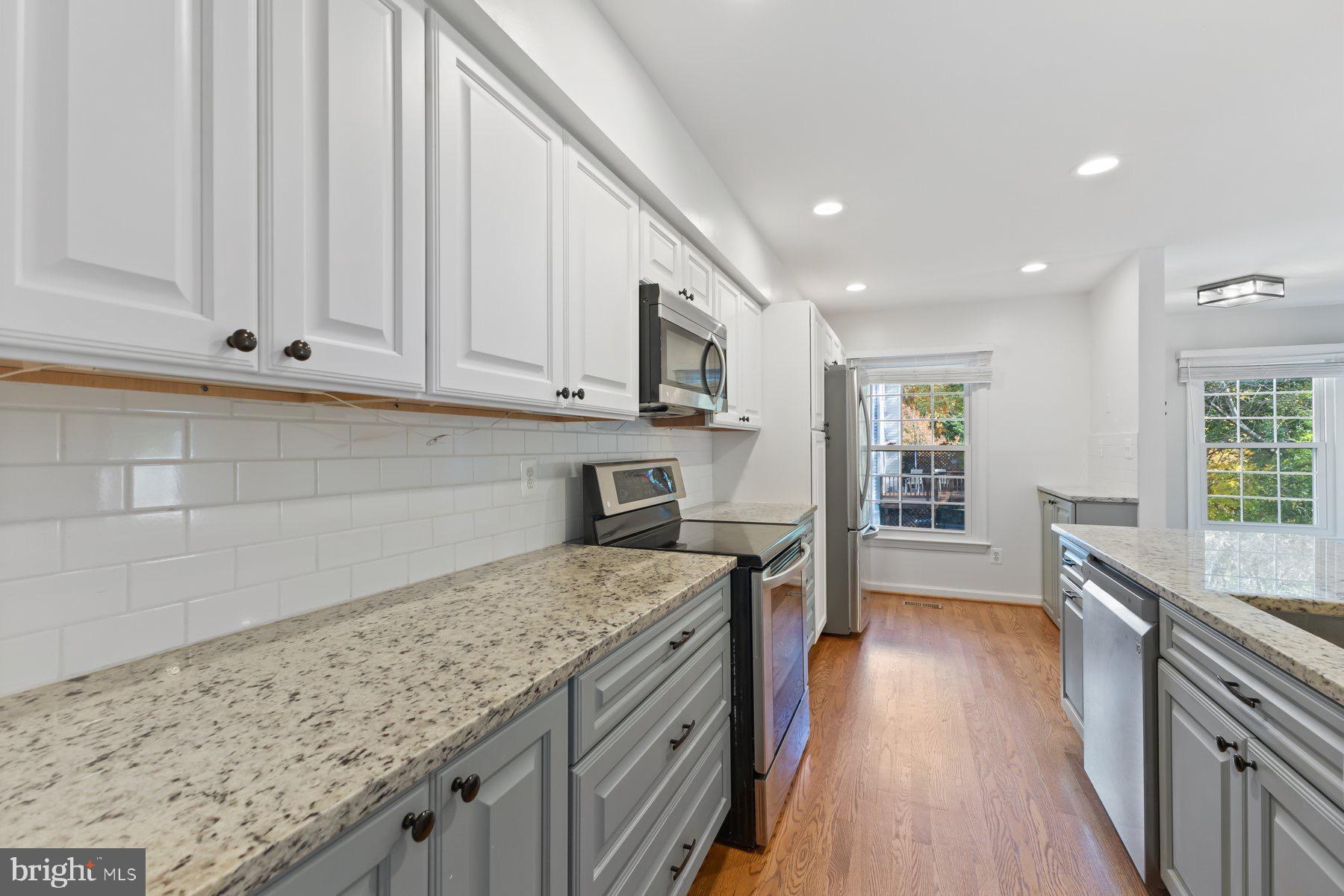 GLEN COVE - Residential