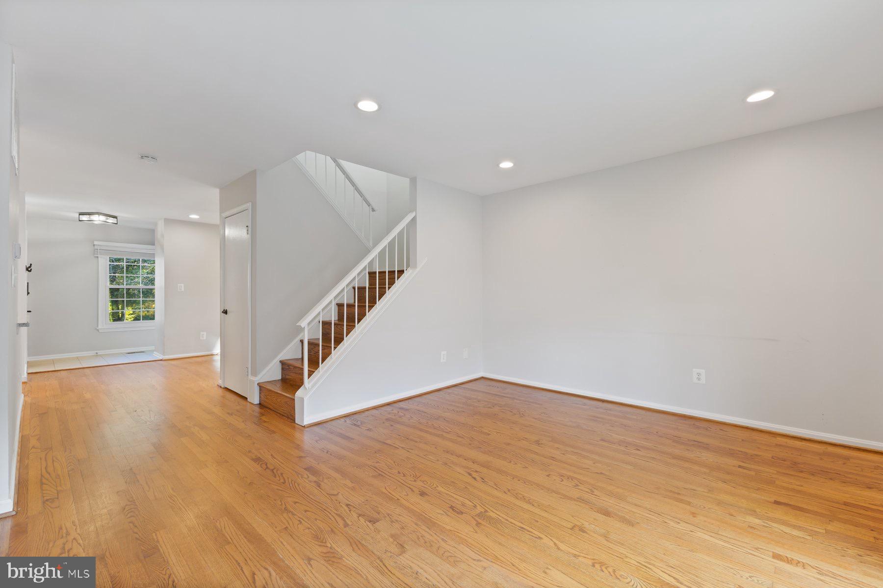 GLEN COVE - Residential