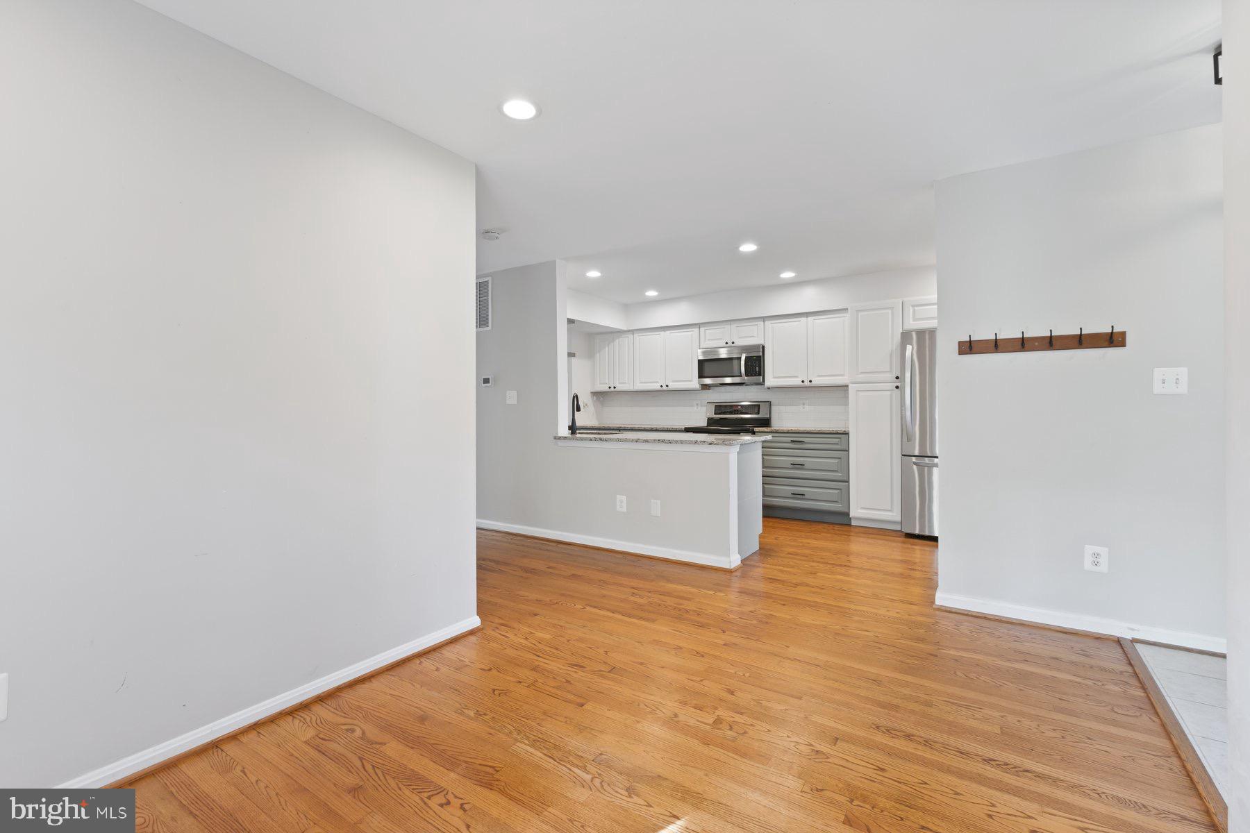 GLEN COVE - Residential