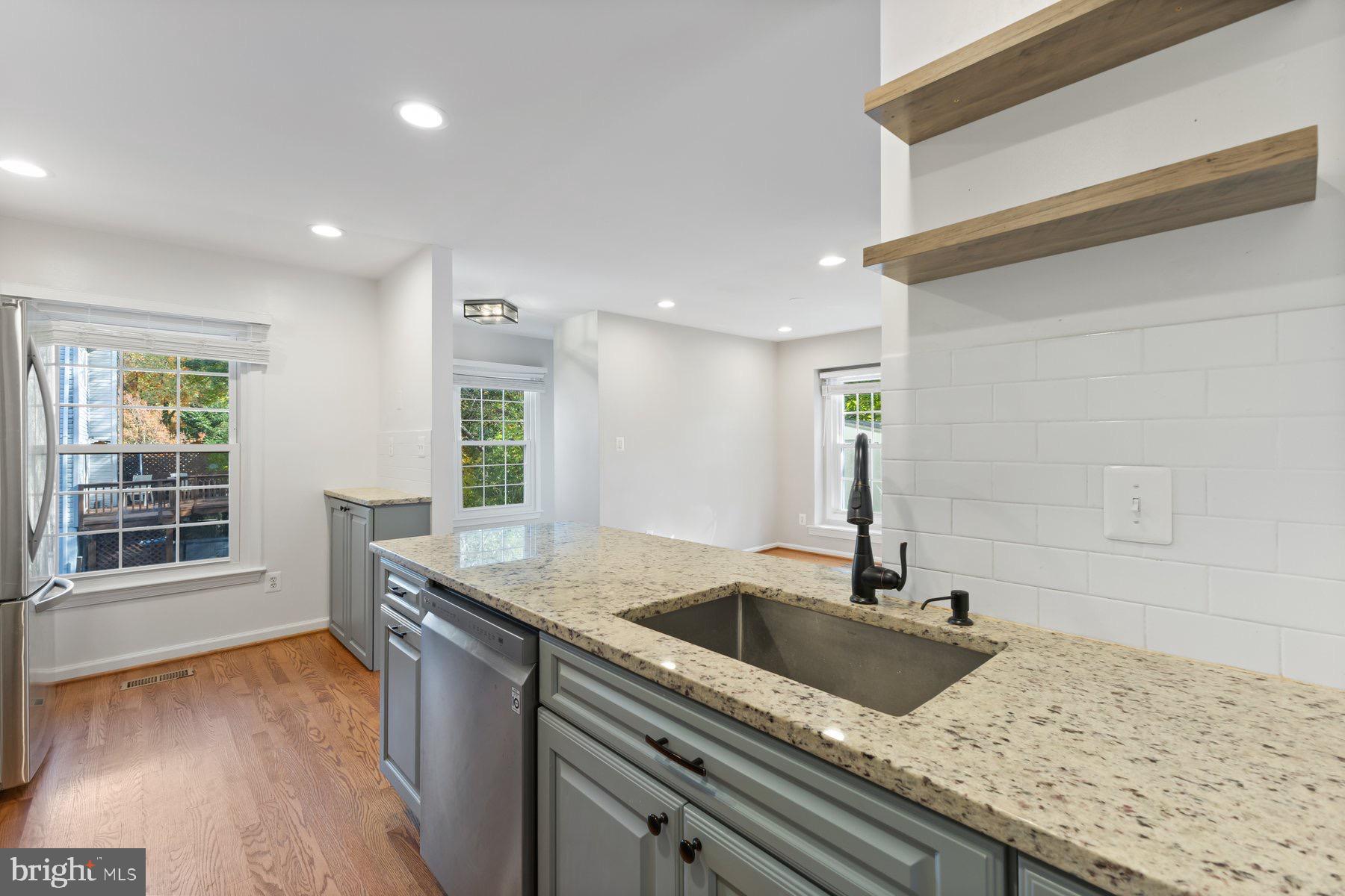 GLEN COVE - Residential