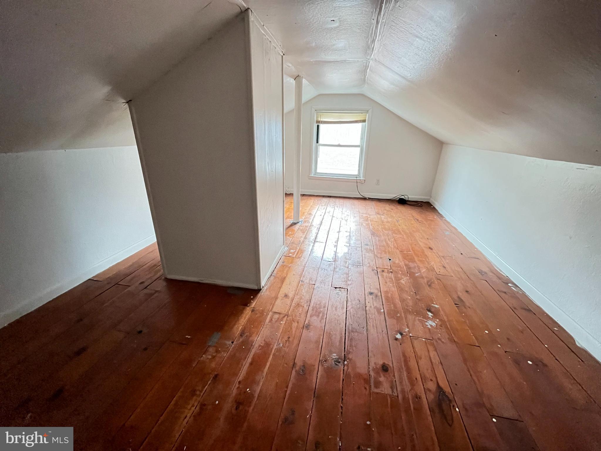 LAURAVILLE HISTORIC DISTRICT - Residential