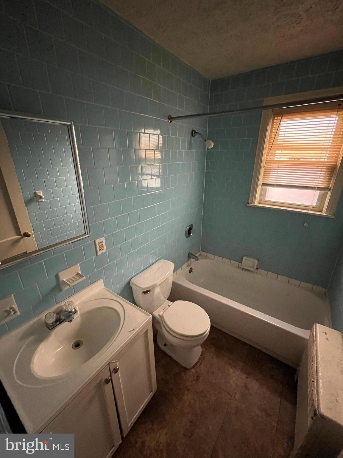 LAURAVILLE HISTORIC DISTRICT - Residential