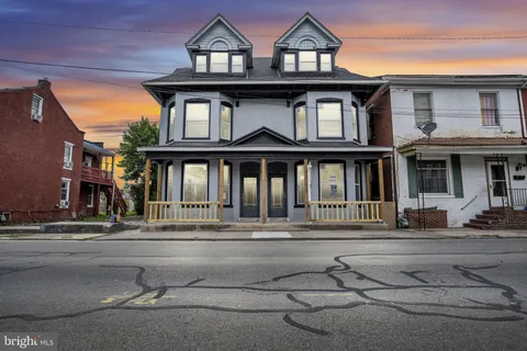 17 Logan Street, Lewistown, PA 17044 - MLS#: PAMF2052100