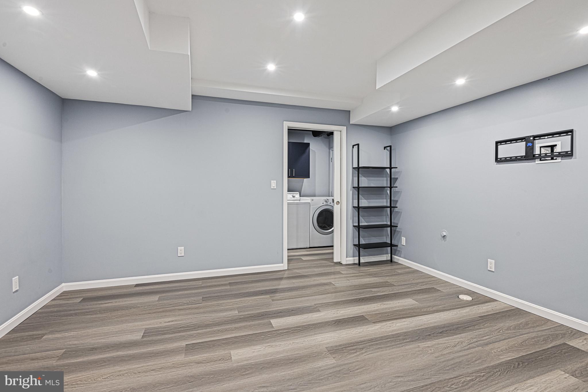 SPRING RIDGE - Residential