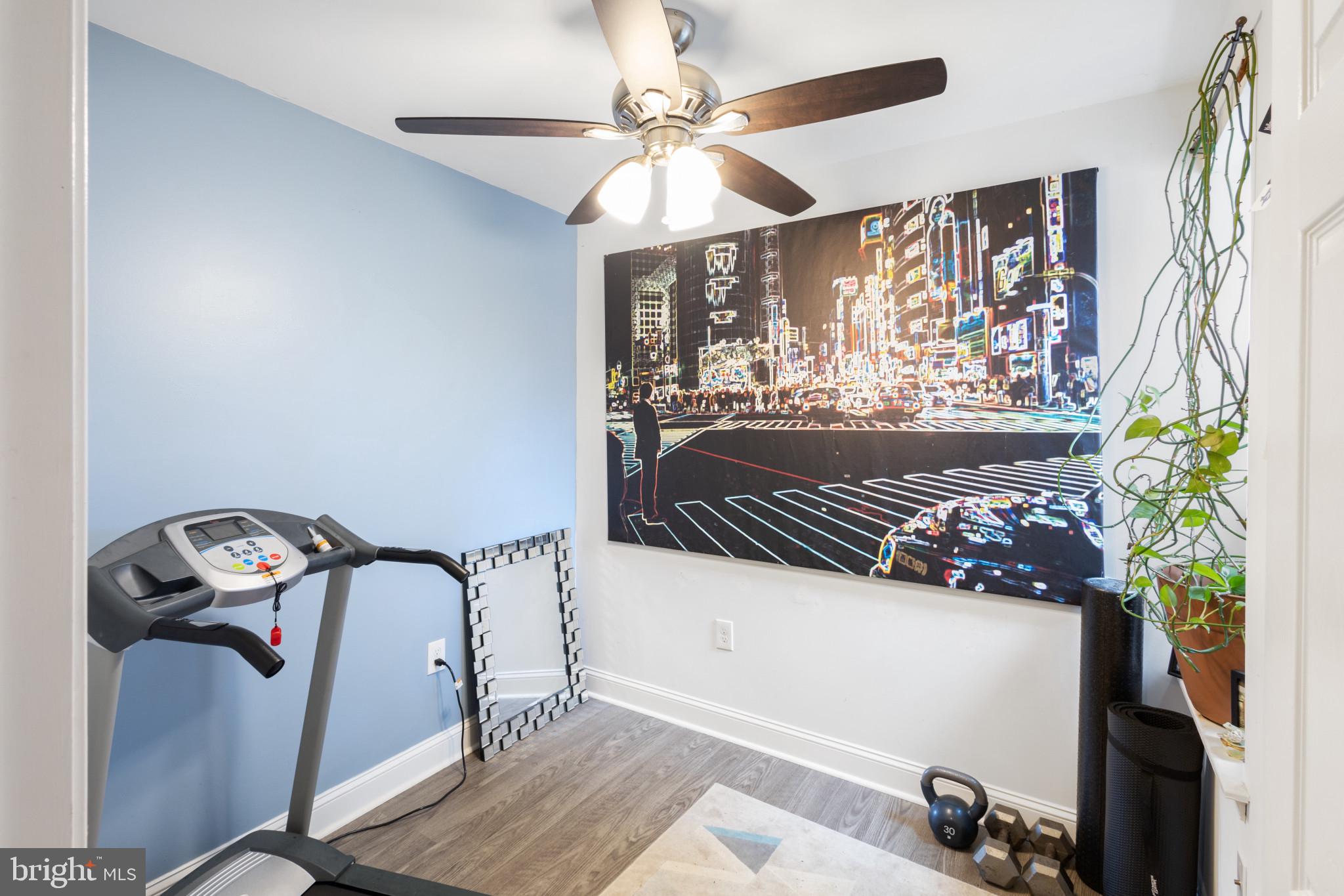 POINT BREEZE - Residential