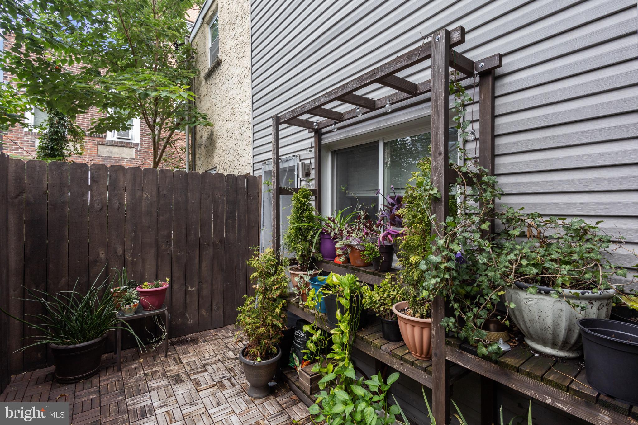 POINT BREEZE - Residential