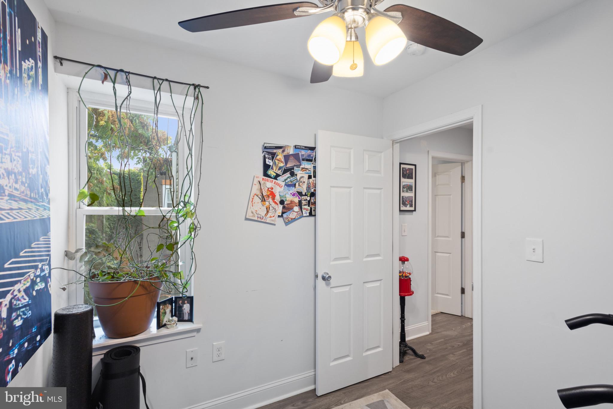 POINT BREEZE - Residential