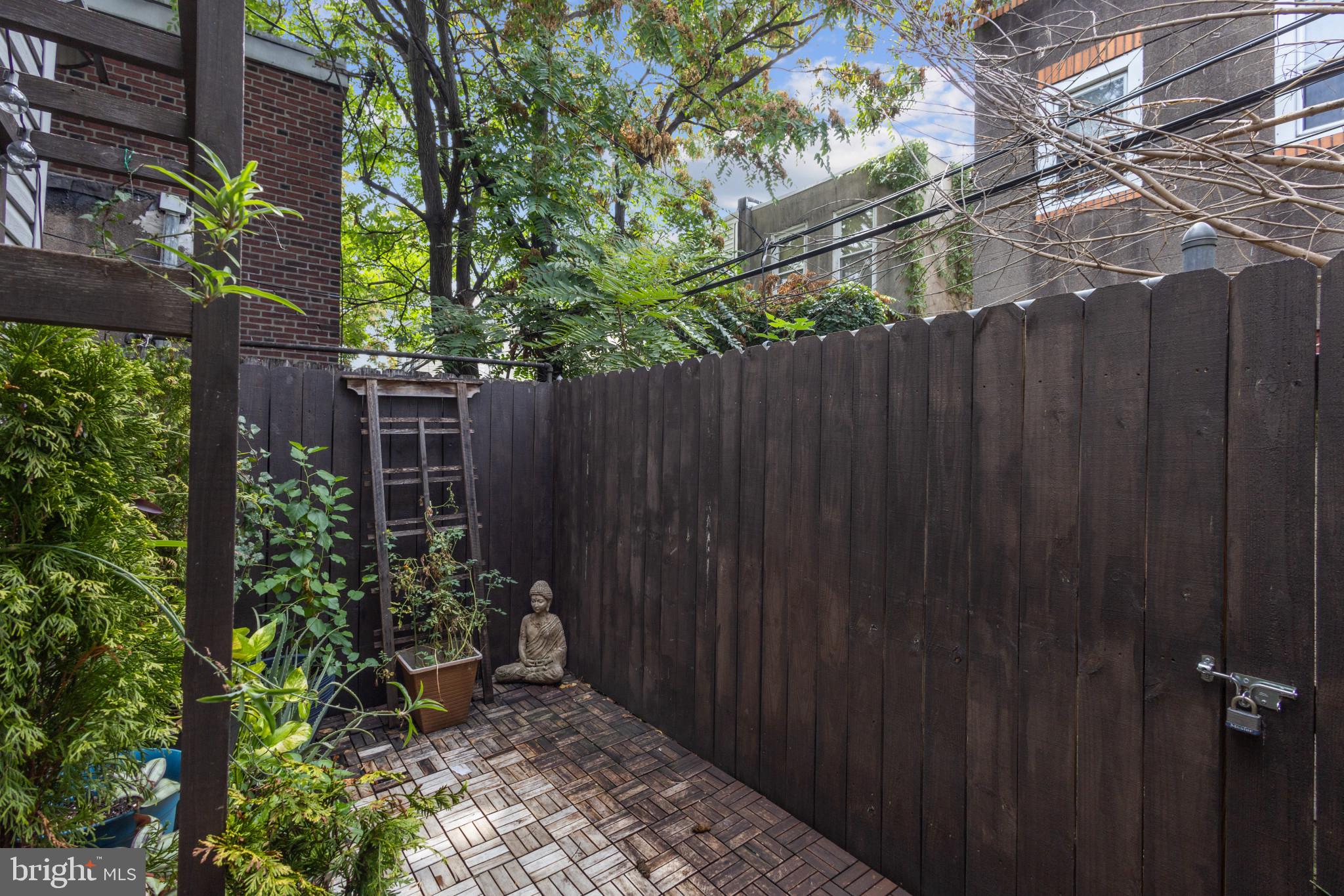 POINT BREEZE - Residential