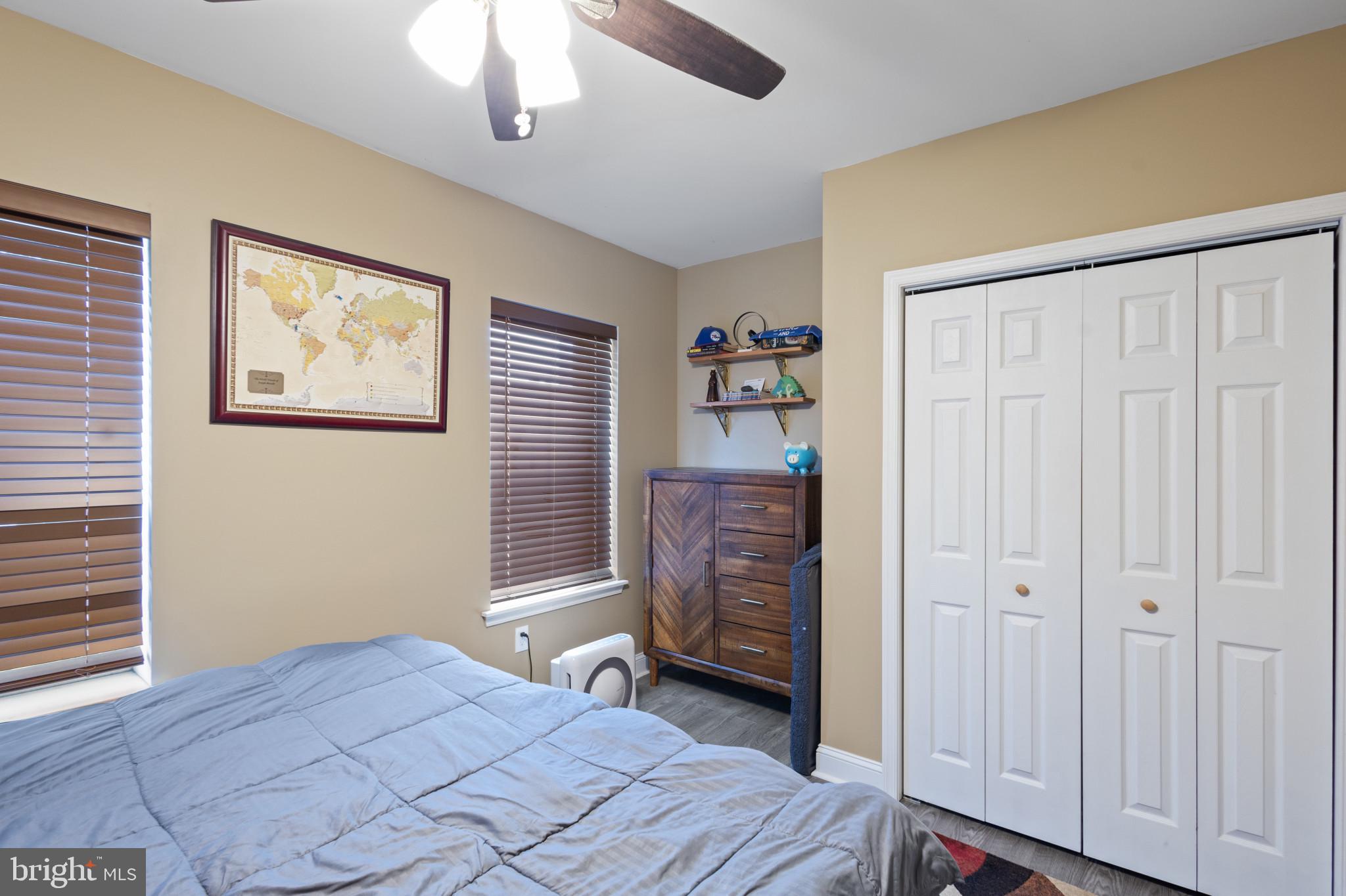 POINT BREEZE - Residential