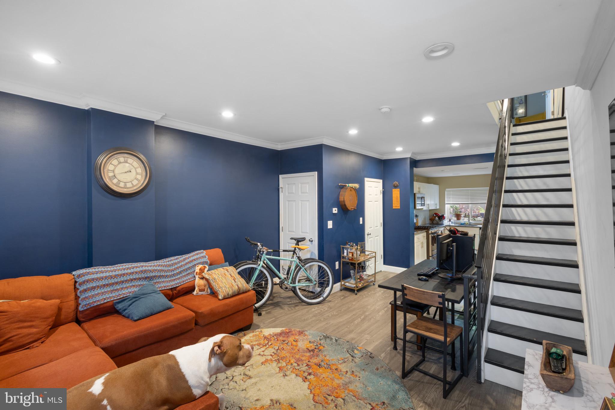 POINT BREEZE - Residential