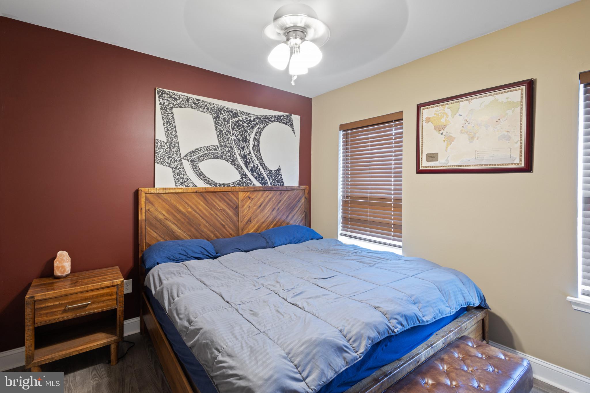 POINT BREEZE - Residential