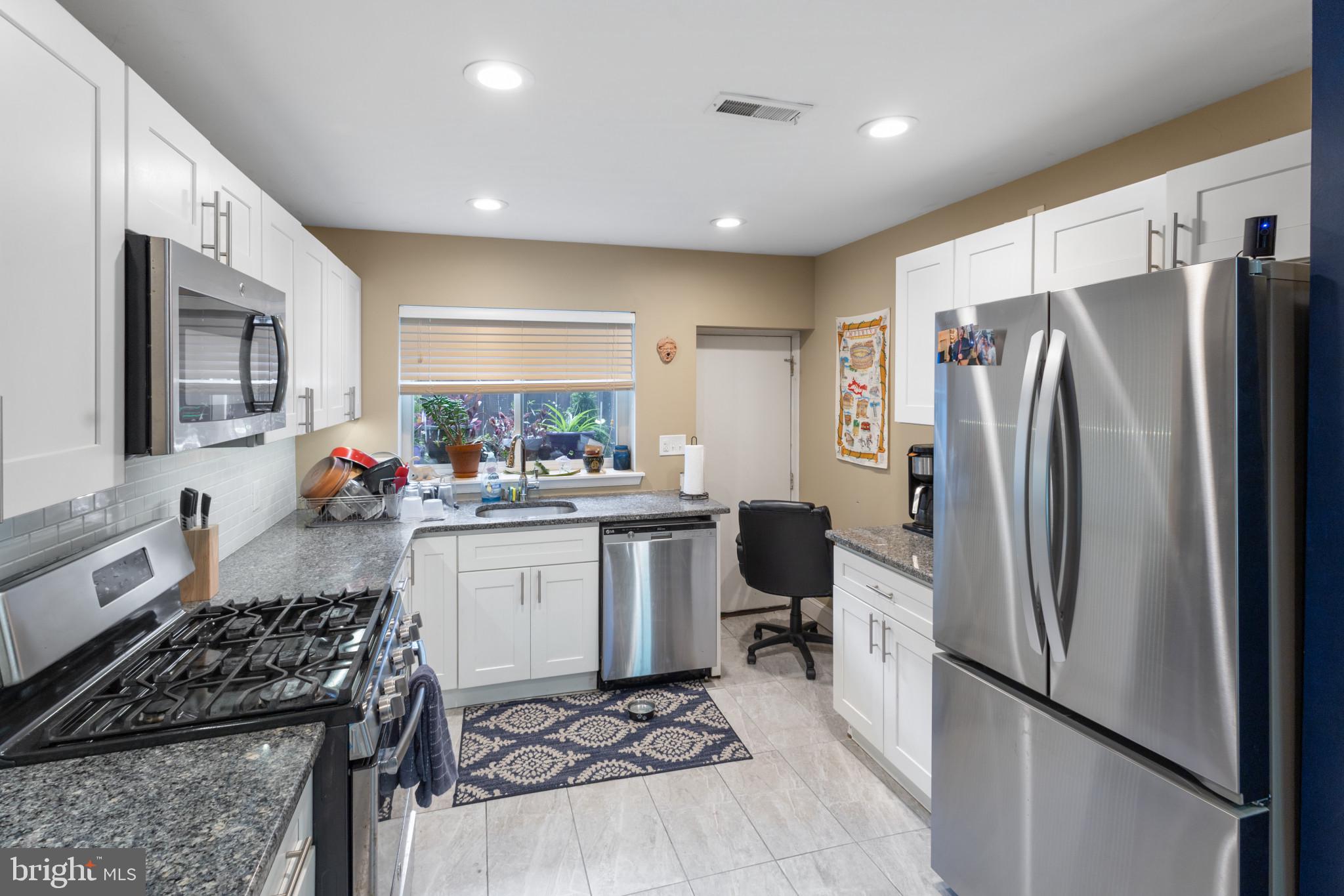 POINT BREEZE - Residential