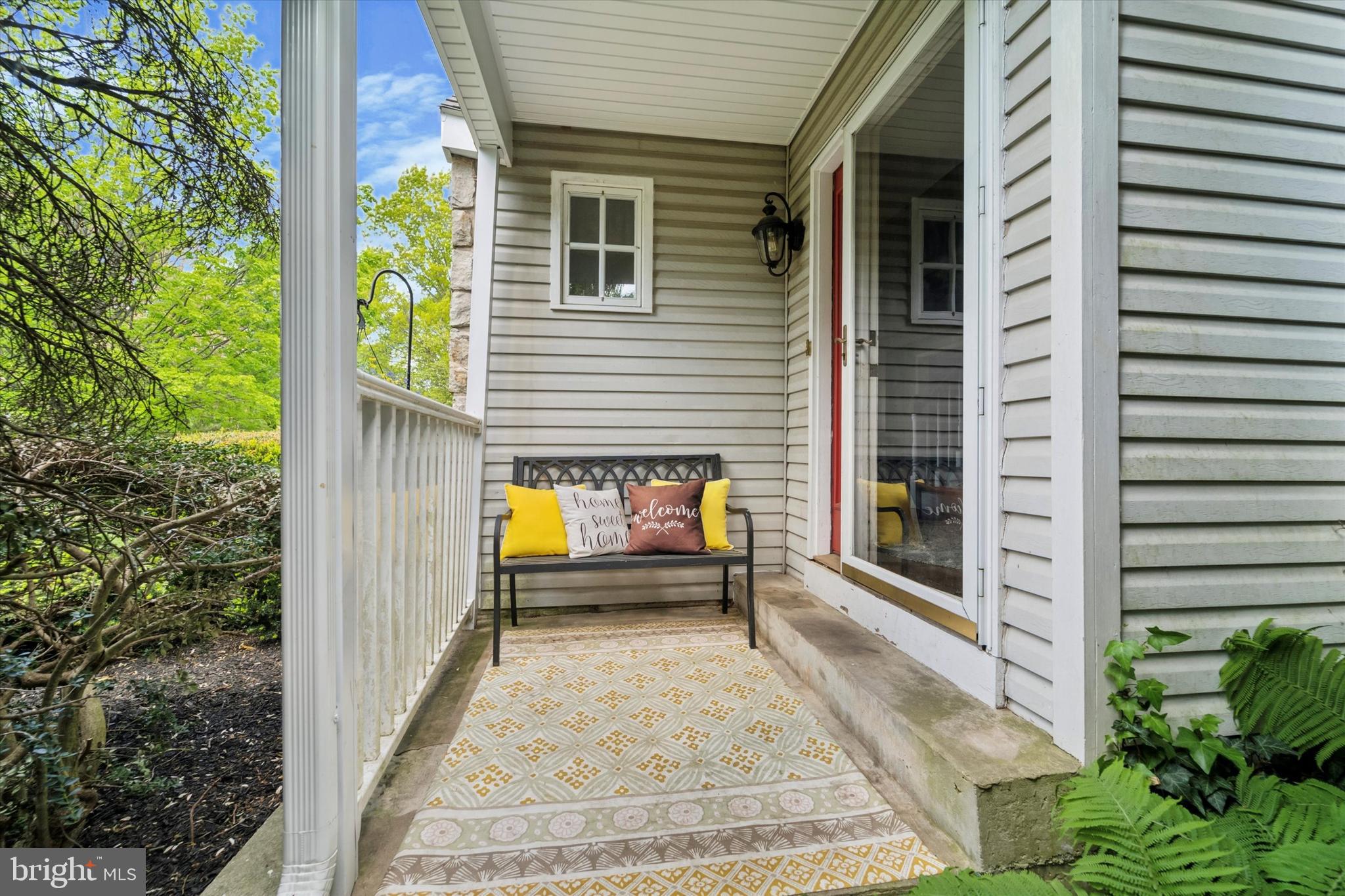 431 SAINT ANNS CIRCLE