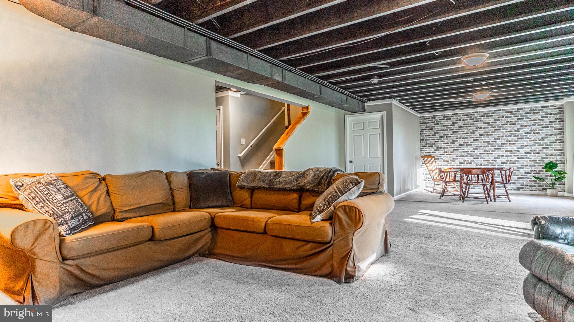 STAFFORD LAKES VILLAGE - Residential