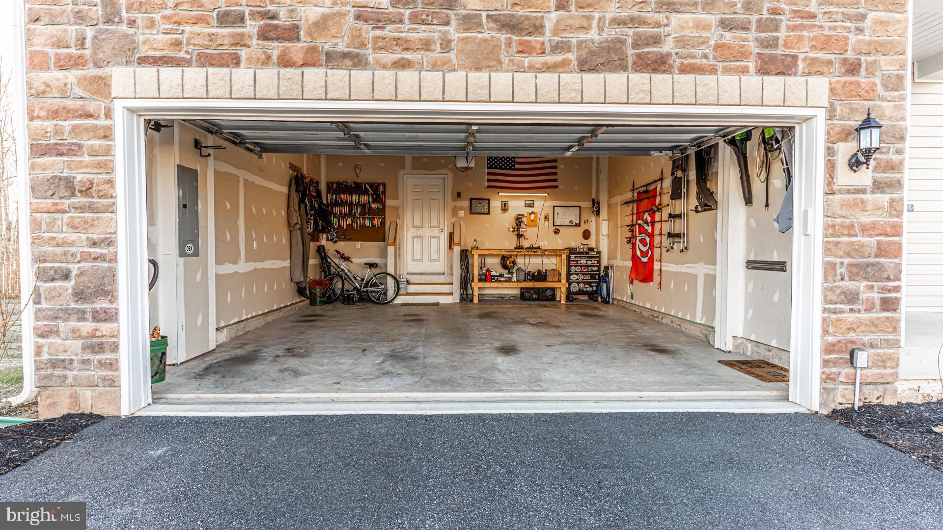 STAFFORD LAKES VILLAGE - Residential