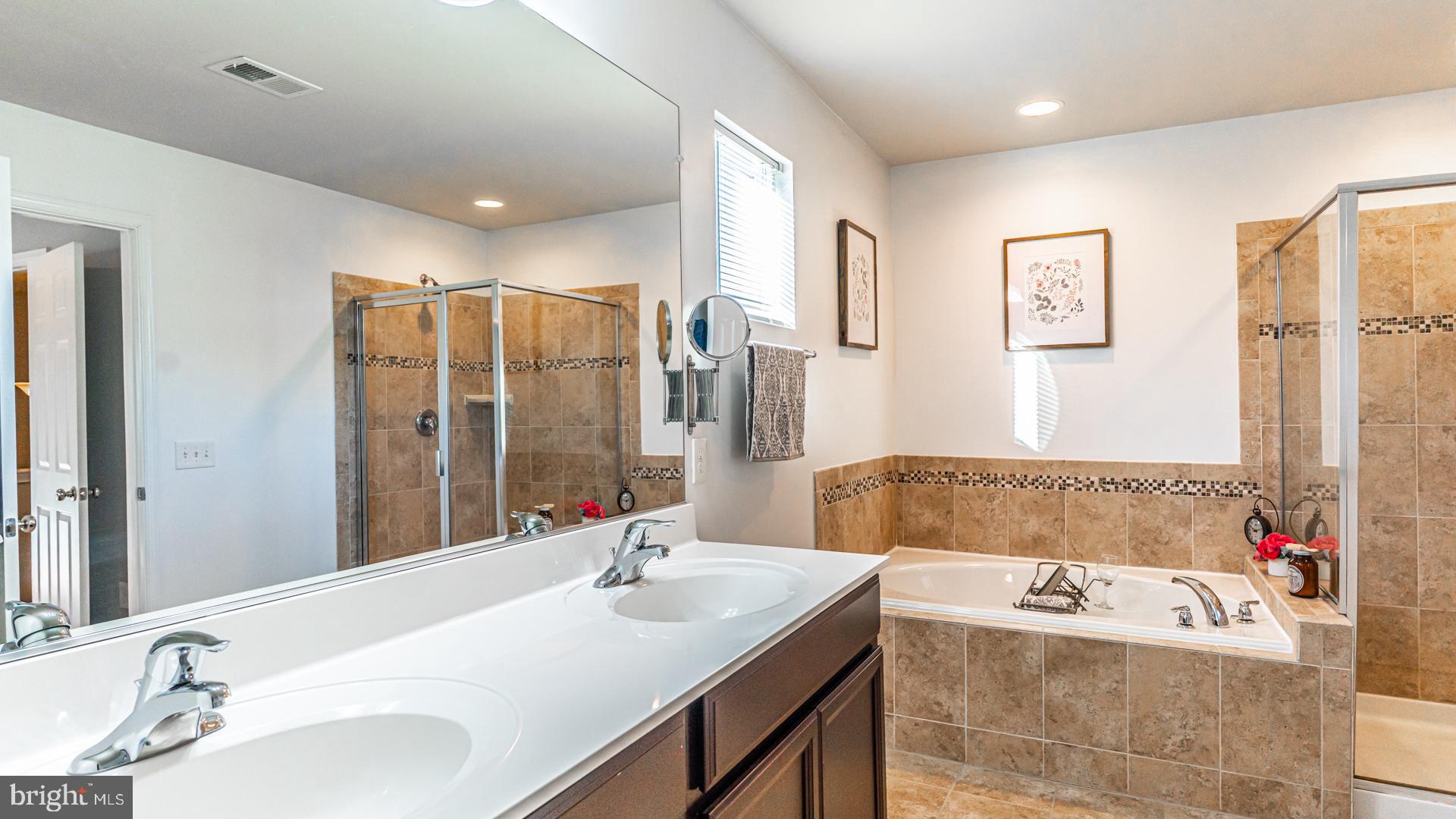 STAFFORD LAKES VILLAGE - Residential