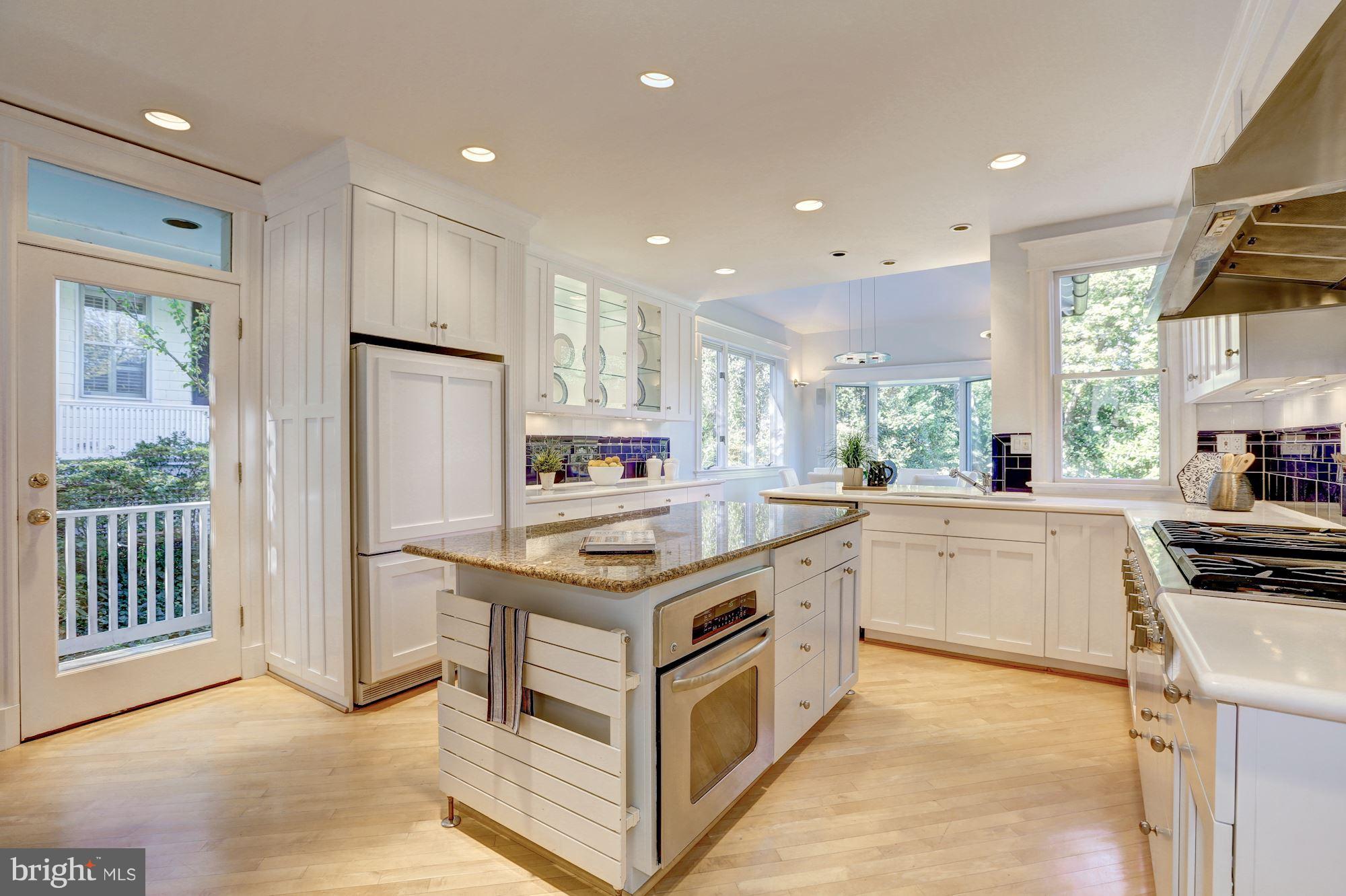 CHEVY CHASE - Residential