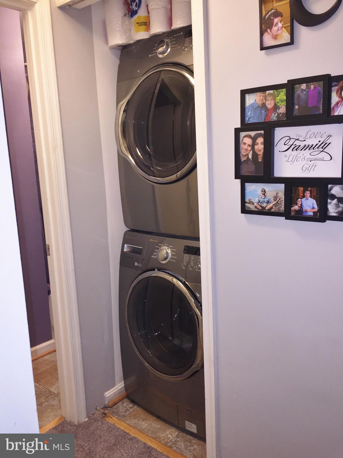 VICTORIA CROSSINGS AT MANCHESTER LAKES - Residential