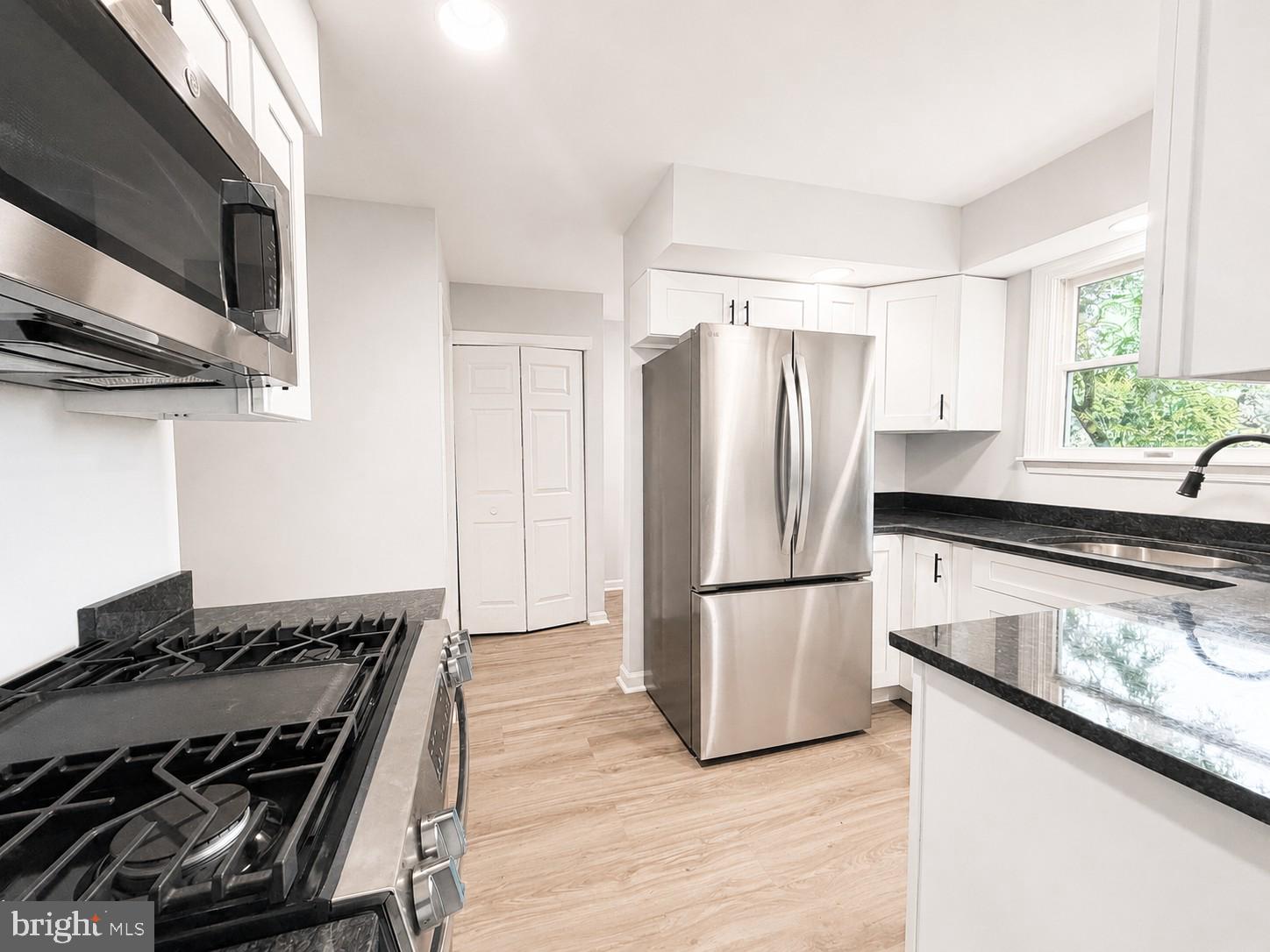 26 BOWLING GREEN AVENUE UNIT 6 (F)